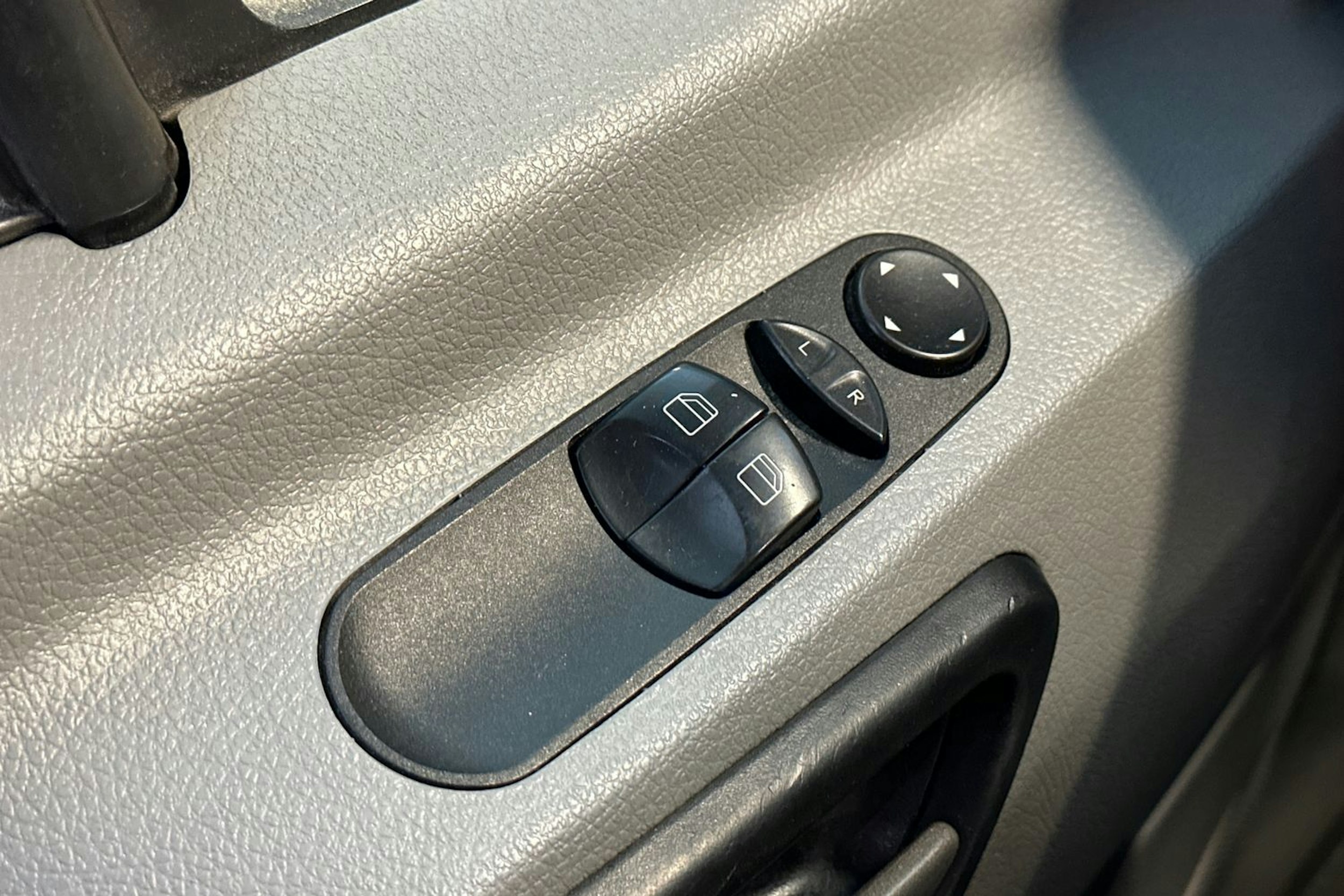 ruskea (beige) Mercedes-Benz Sprinter 2014 kuva 27.