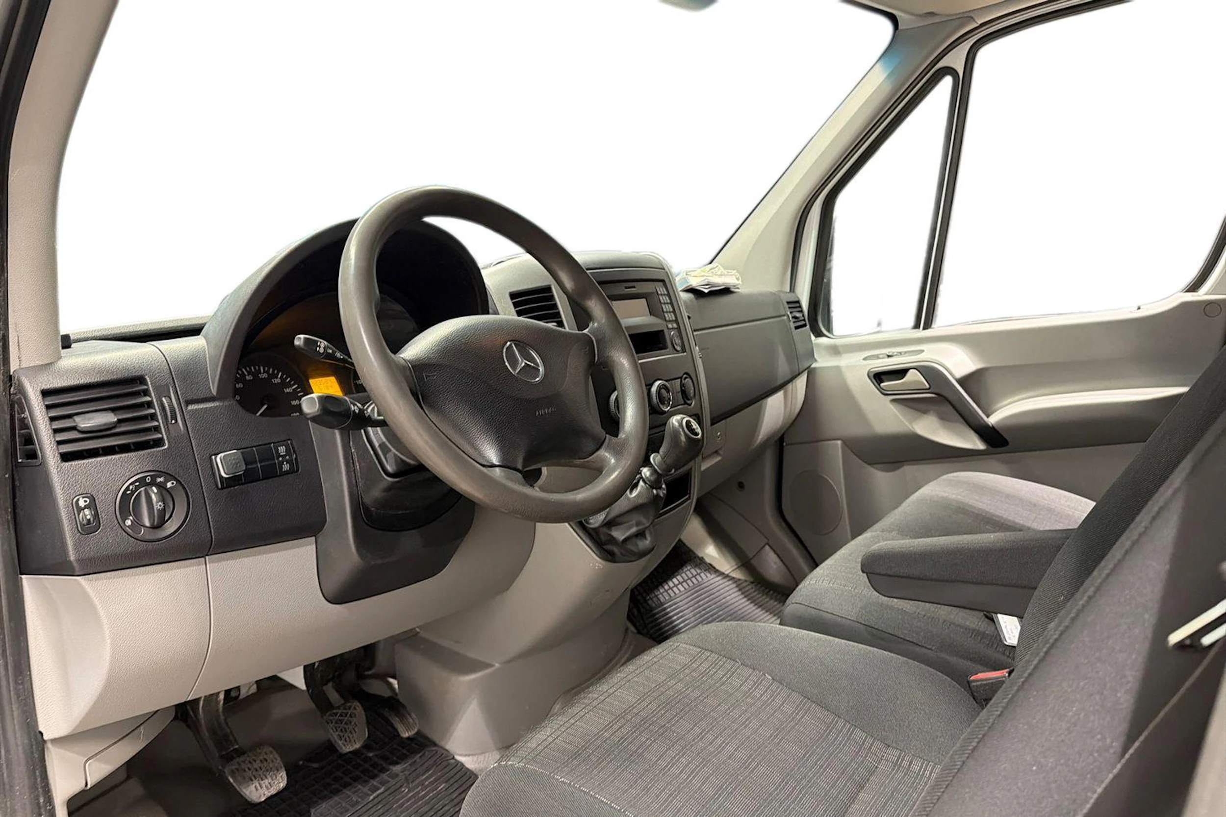 valkoinen Mercedes-Benz Sprinter 2014 kuva 8.