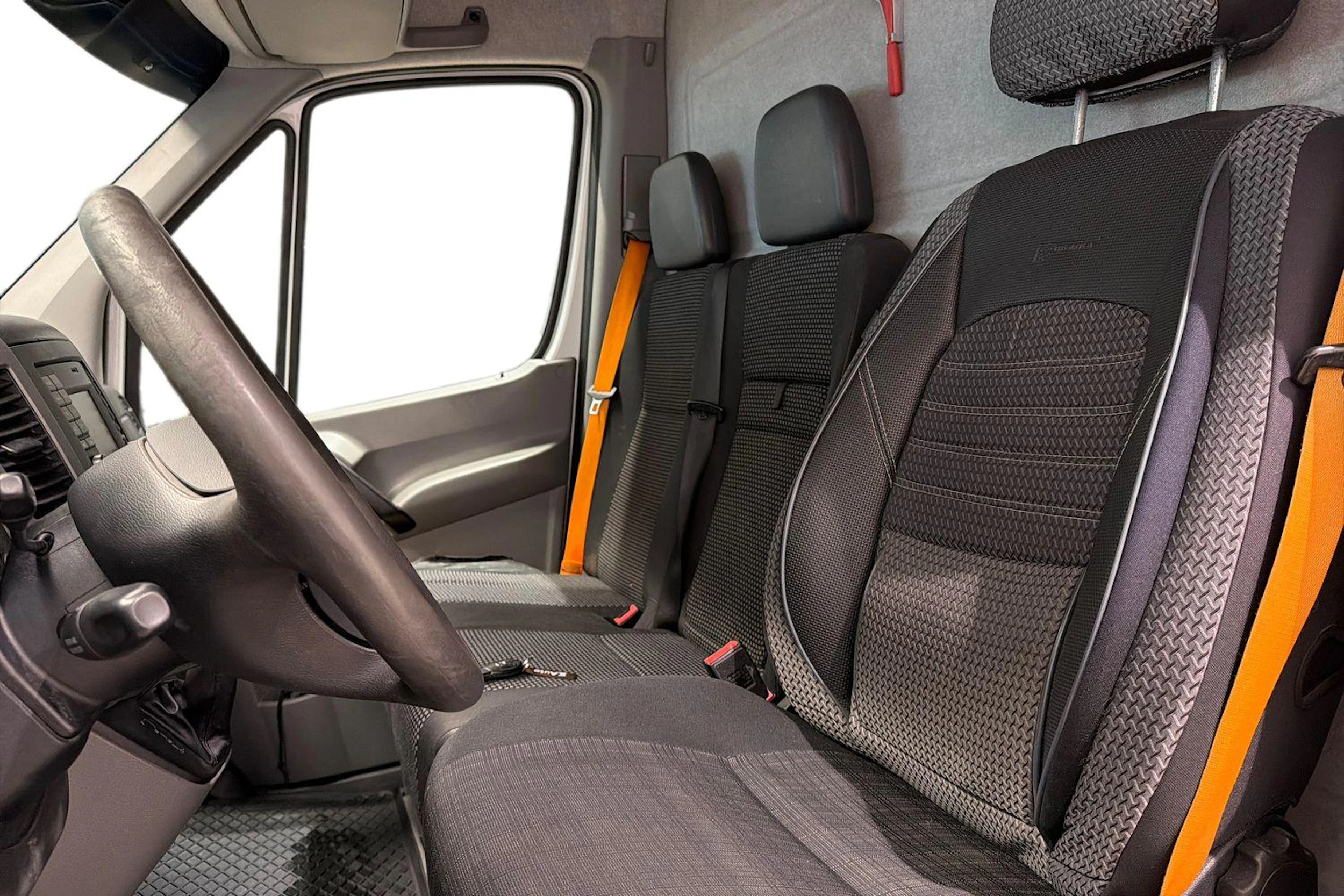 Valkoinen Mercedes-Benz Sprinter 2014 kuva 11.