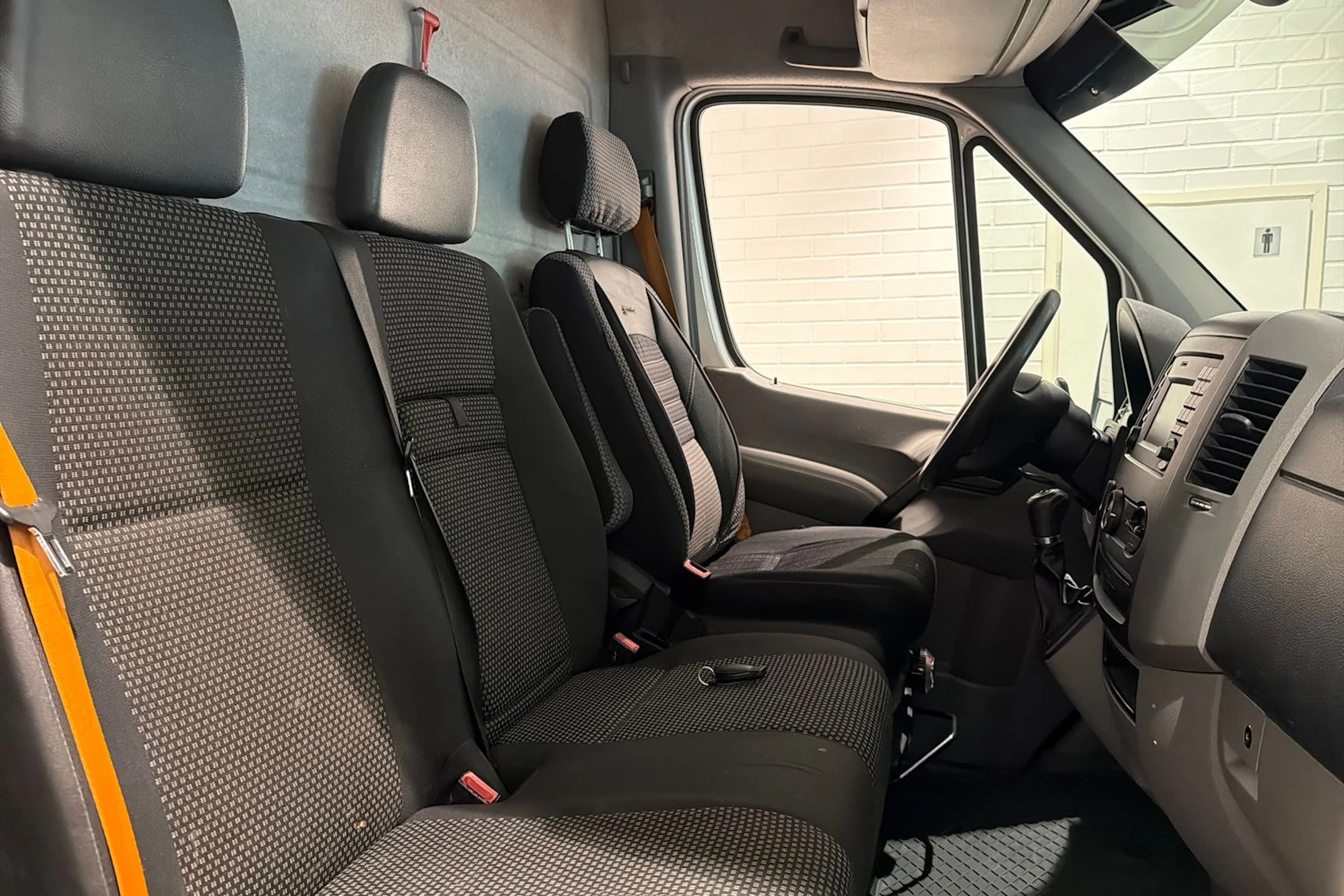 Valkoinen Mercedes-Benz Sprinter 2014 kuva 15.