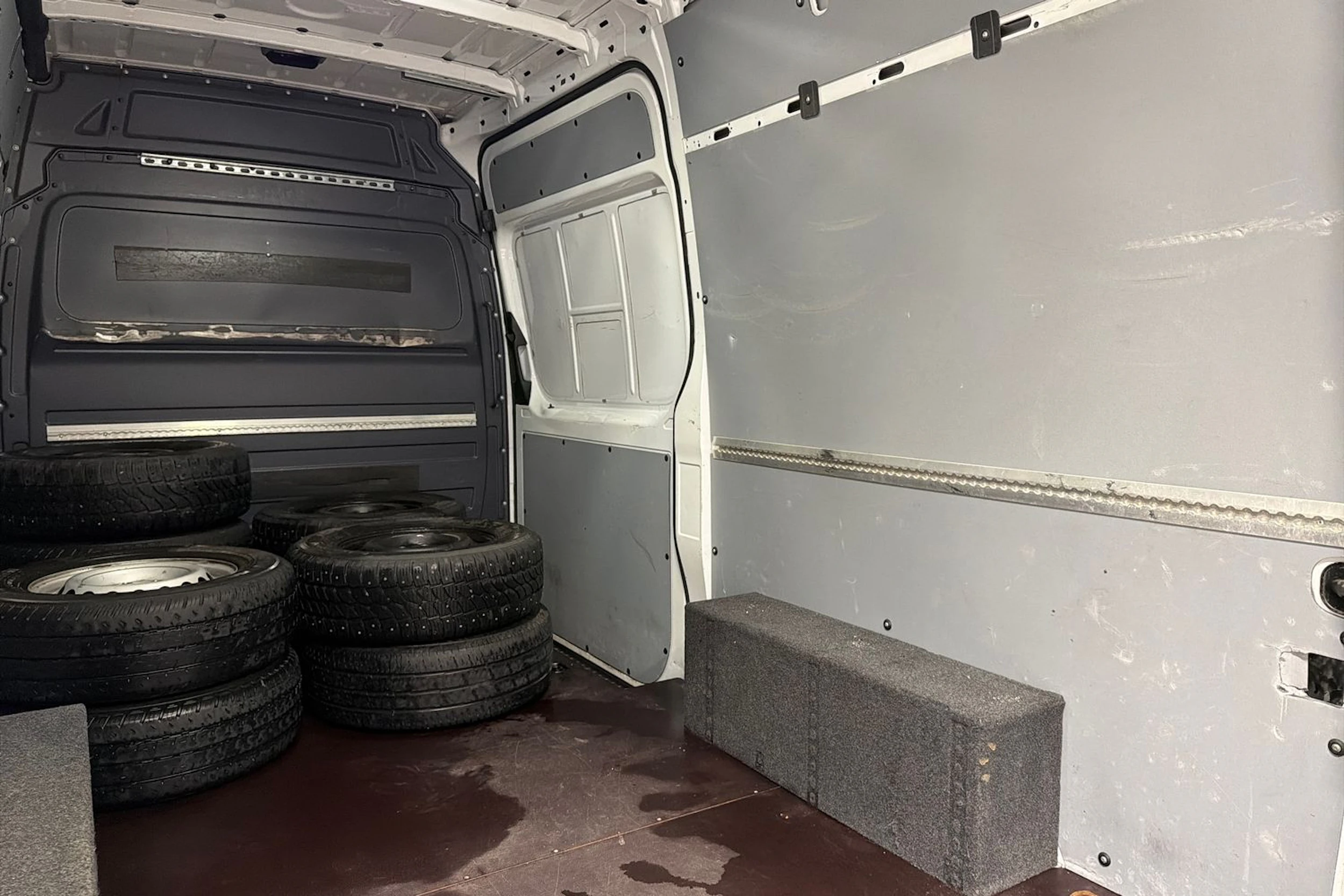 Valkoinen Mercedes-Benz Sprinter 2014 kuva 21.