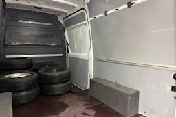 Valkoinen Mercedes-Benz Sprinter 2014 kuva 21.