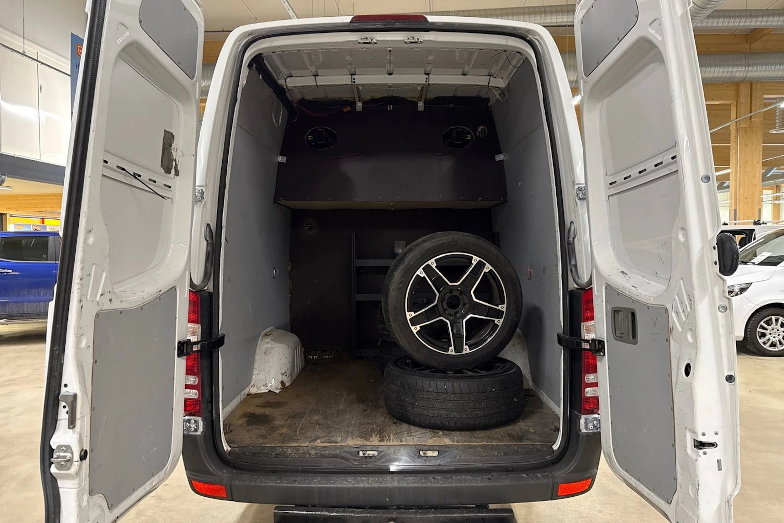 valkoinen Mercedes-Benz Sprinter 2014 kuva 7.