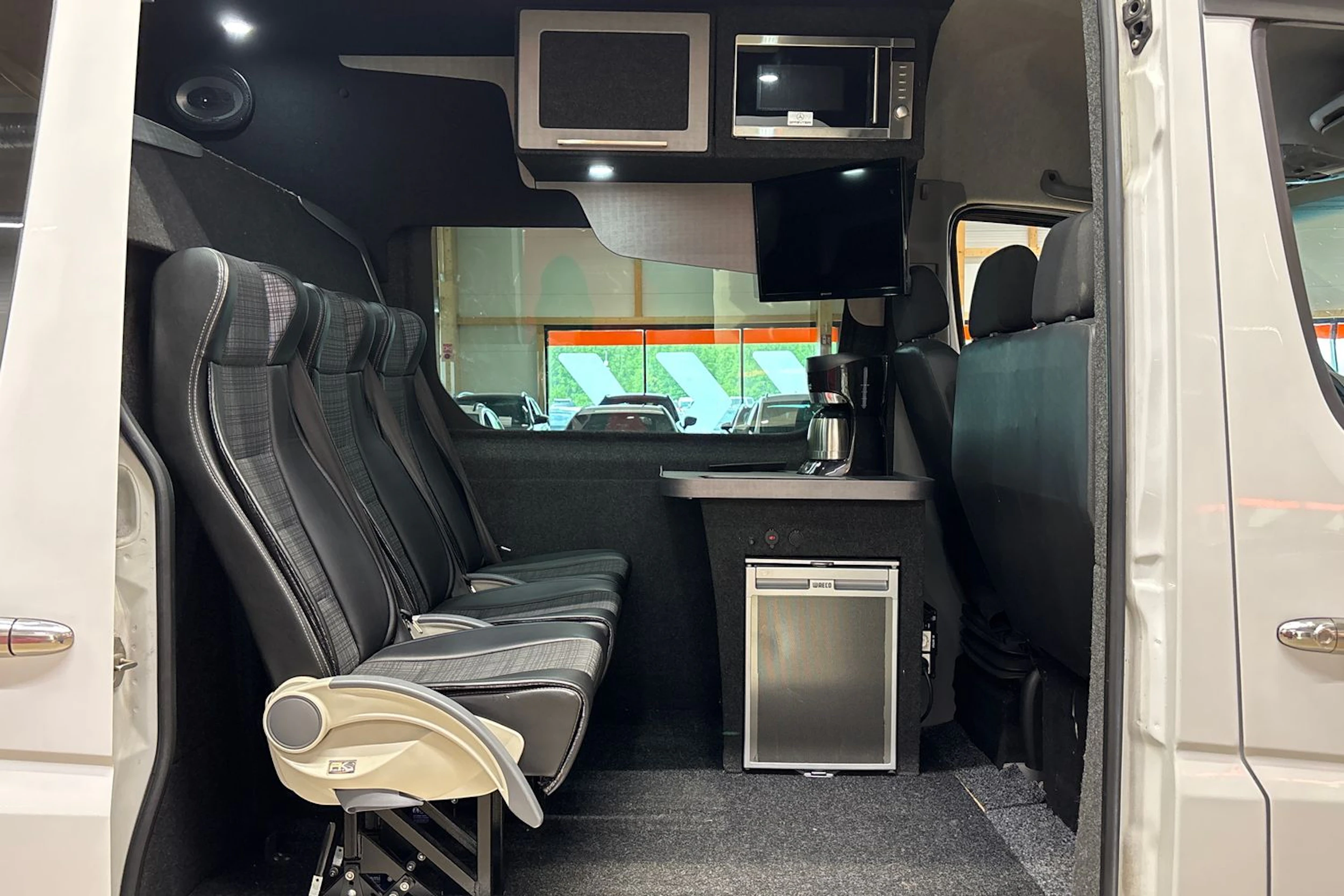 valkoinen Mercedes-Benz Sprinter 2014 kuva 4.