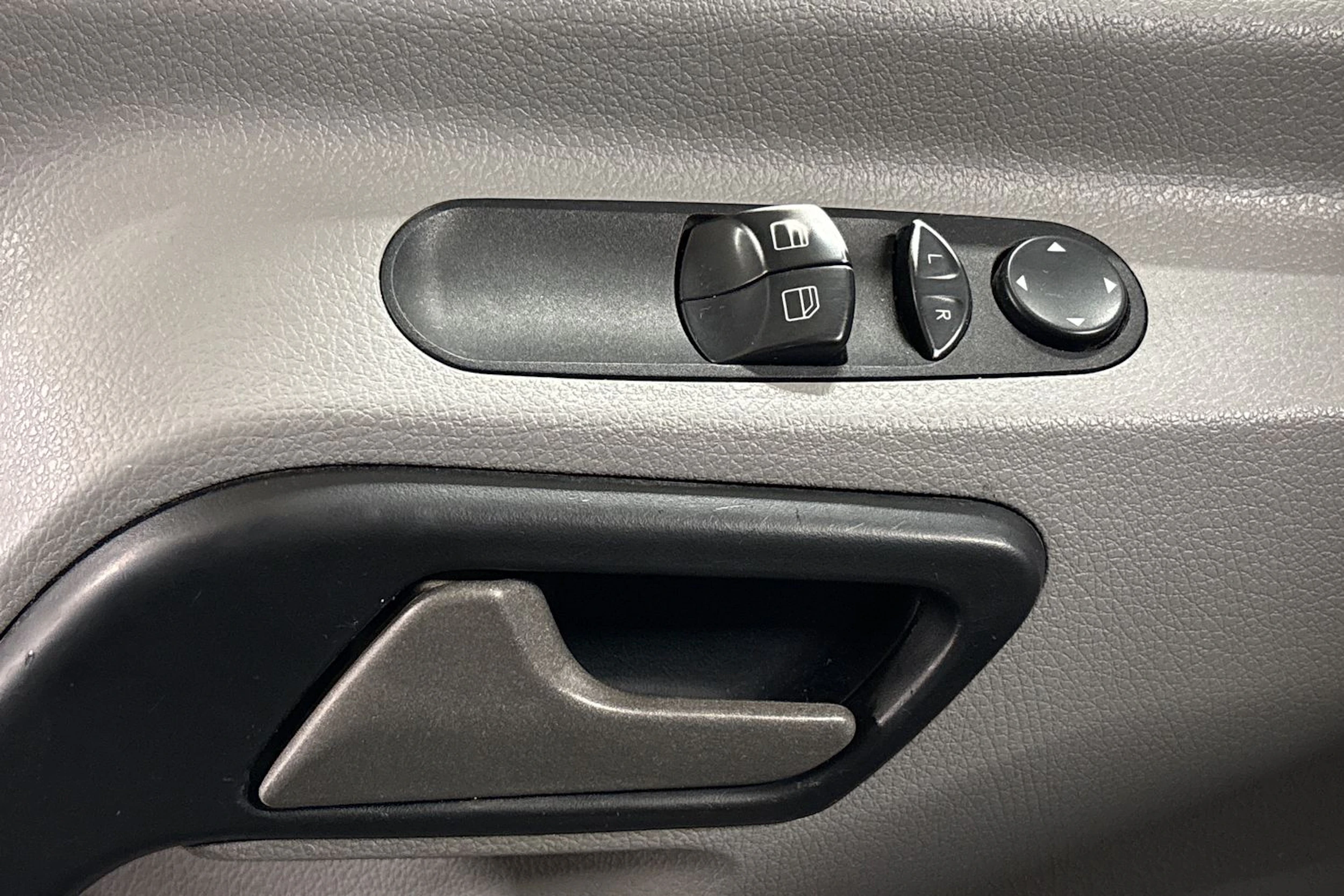 ruskea (beige) Mercedes-Benz Sprinter 2014 kuva 13.