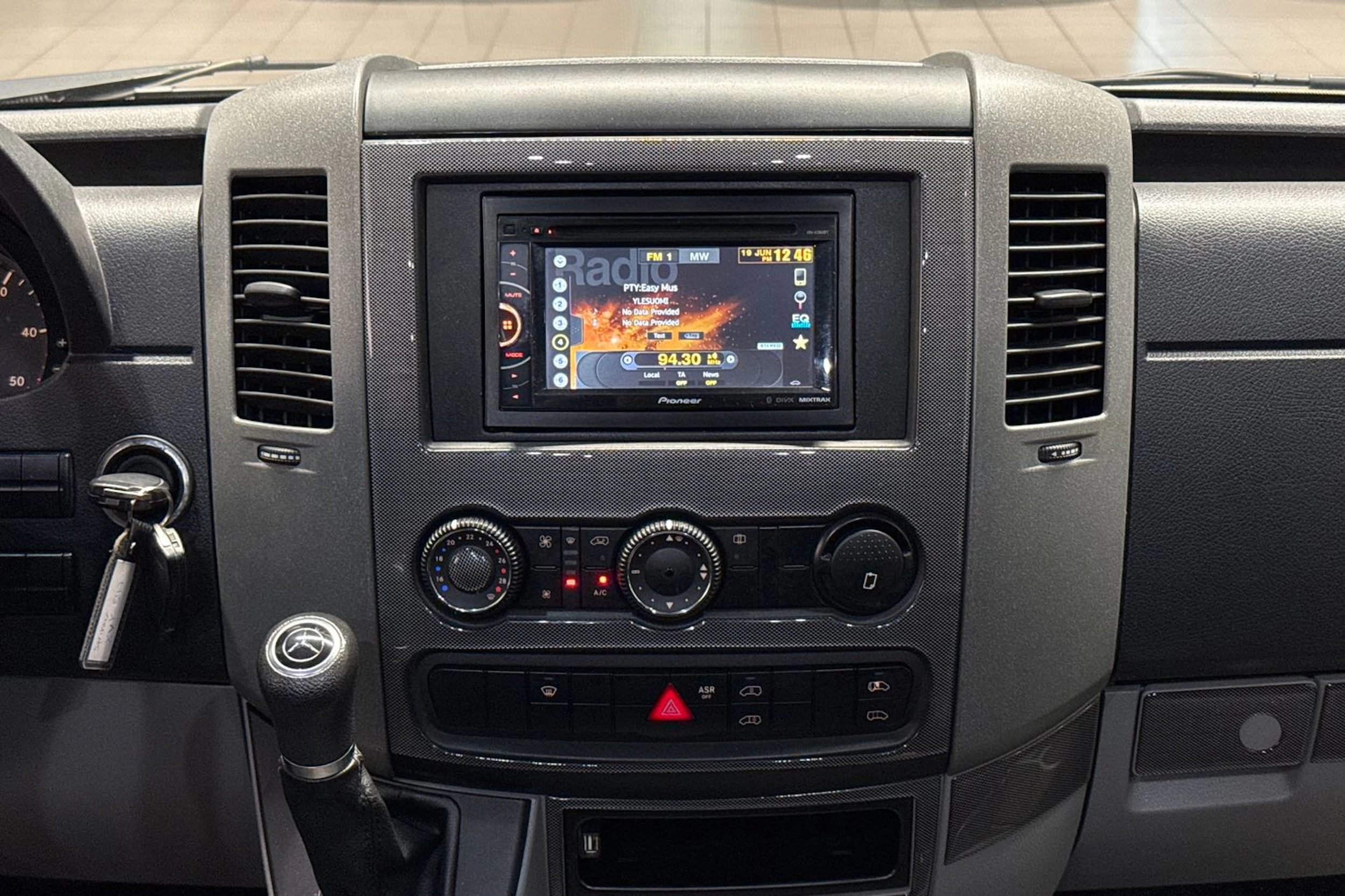 Ruskea (beige) Mercedes-Benz SPRINTER 2014 kuva 18.
