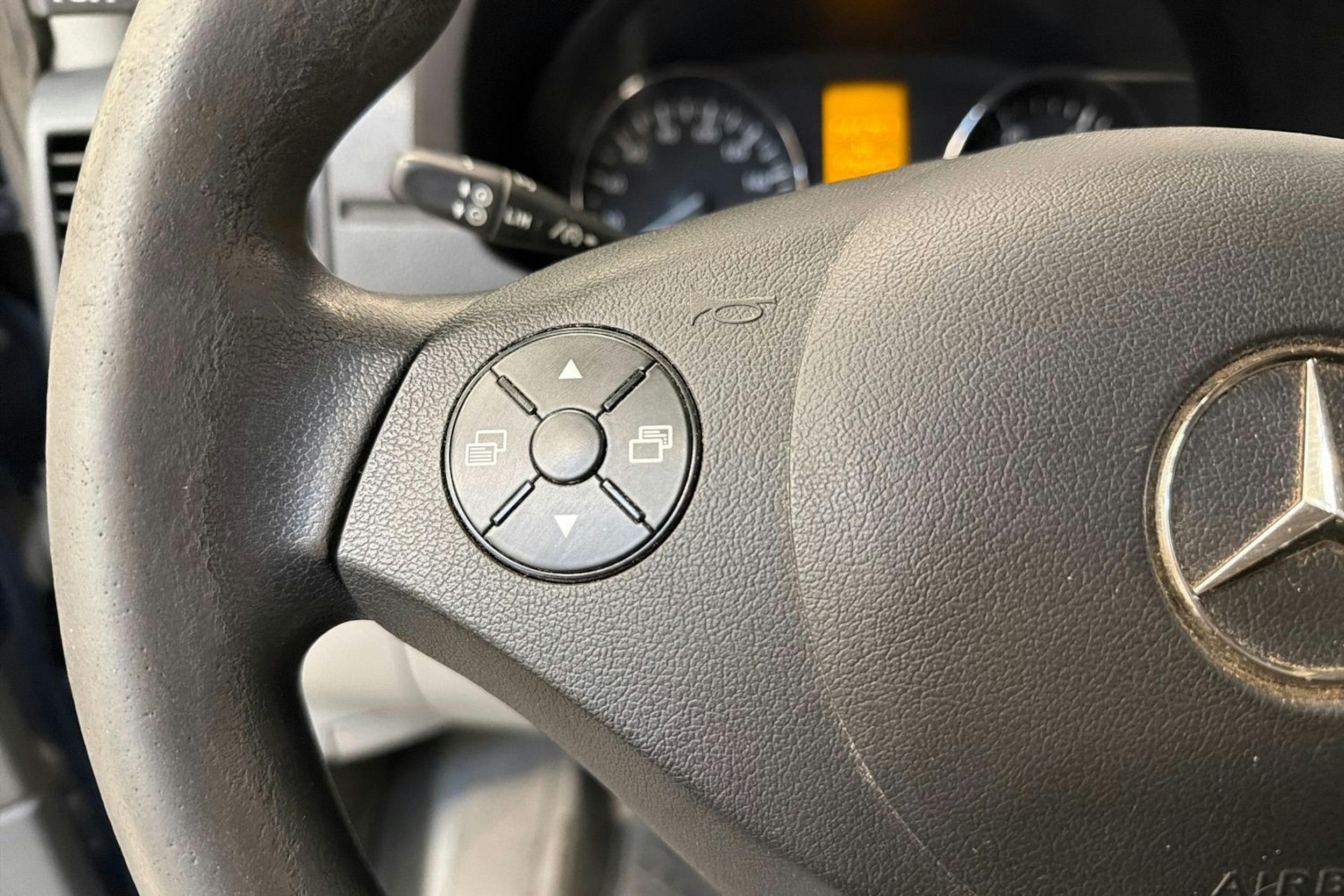 sininen Mercedes-Benz Sprinter 2015 kuva 18.