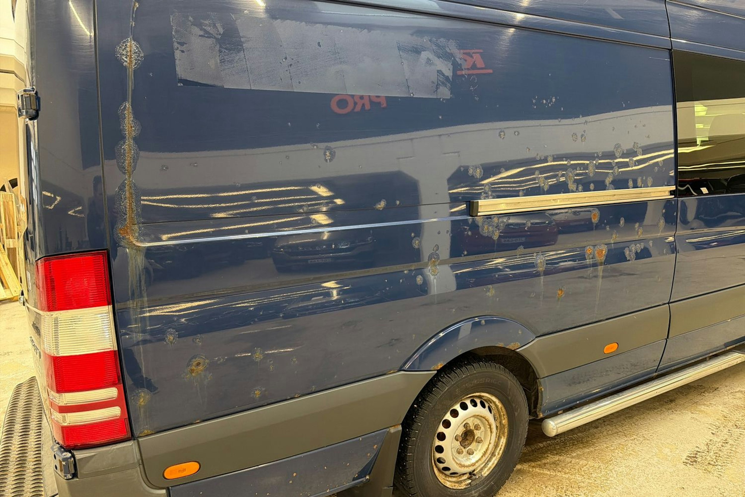 sininen Mercedes-Benz Sprinter 2015 kuva 23.