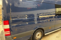 sininen Mercedes-Benz Sprinter 2015 kuva 23.