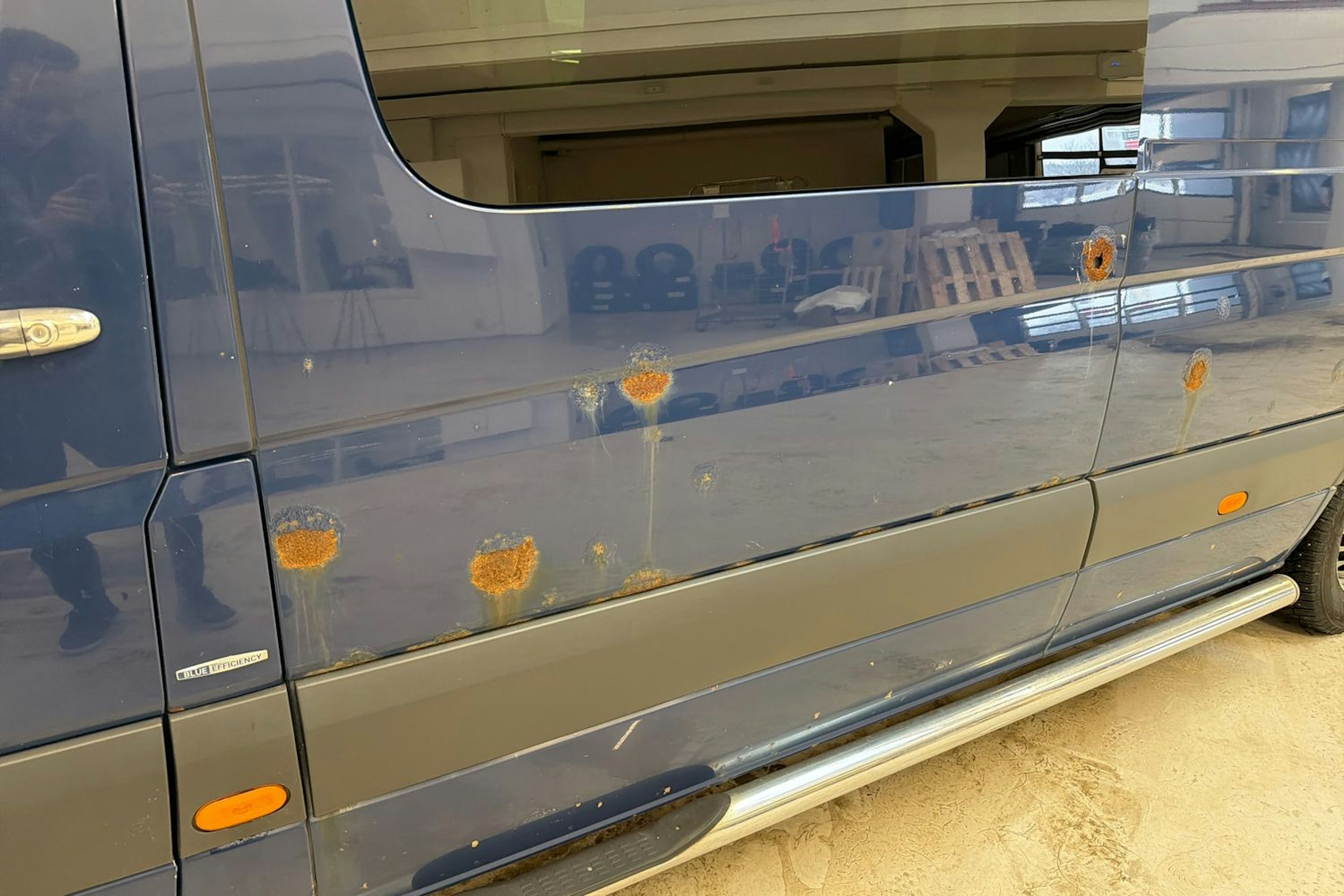 sininen Mercedes-Benz Sprinter 2015 kuva 26.