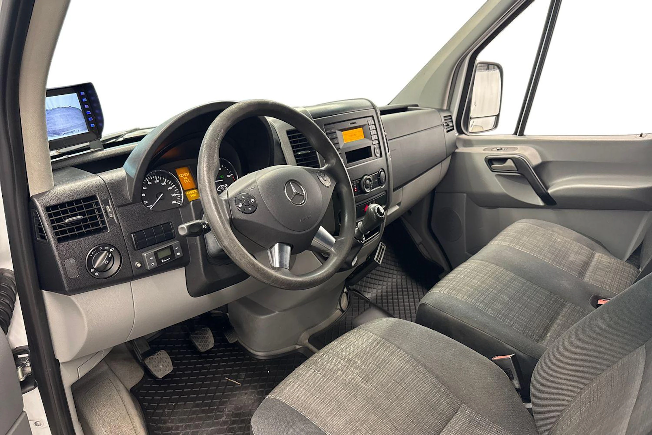 valkoinen Mercedes-Benz Sprinter 2015 kuva 6.