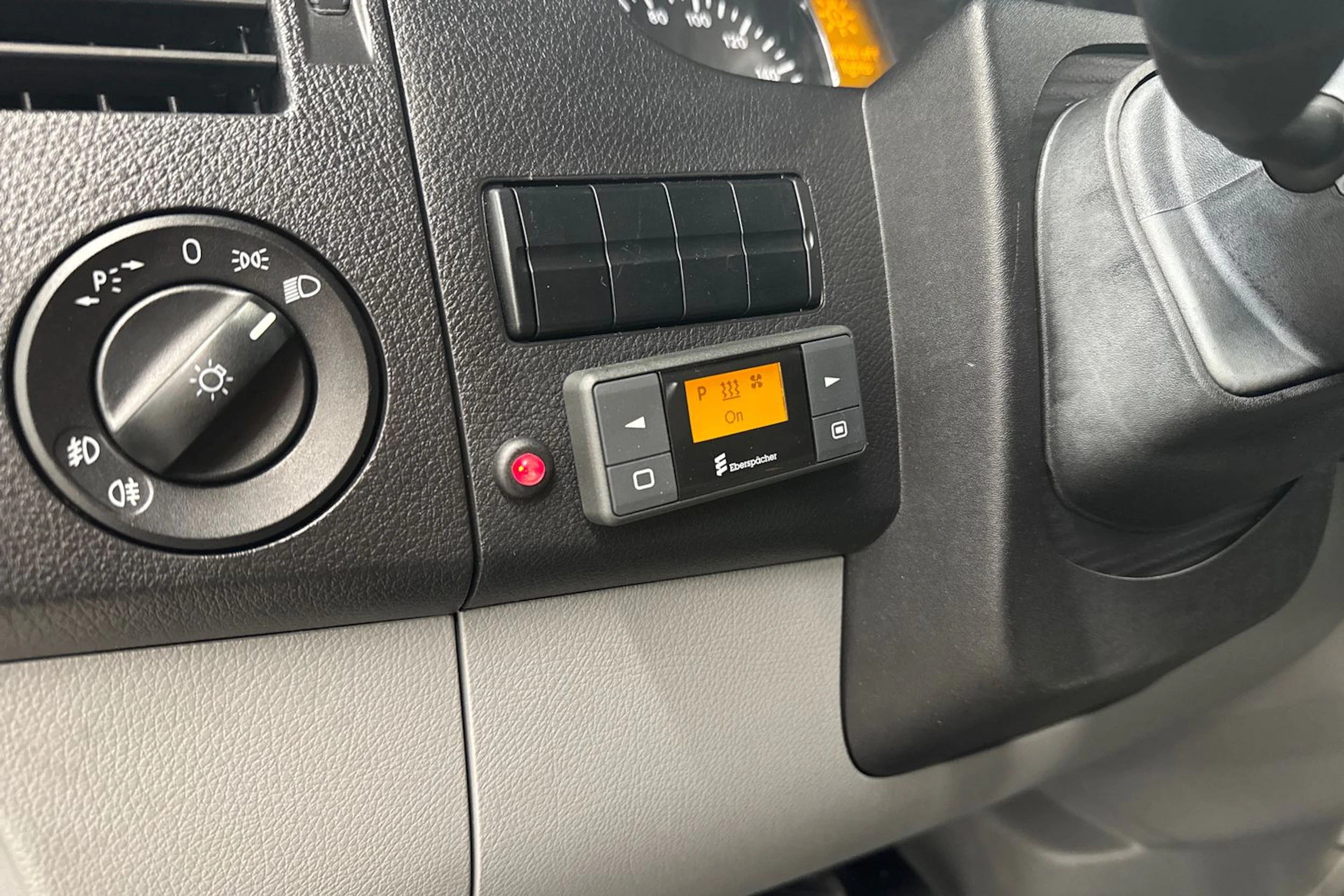 valkoinen Mercedes-Benz Sprinter 2015 kuva 18.