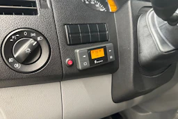 valkoinen Mercedes-Benz Sprinter 2015 kuva 18.