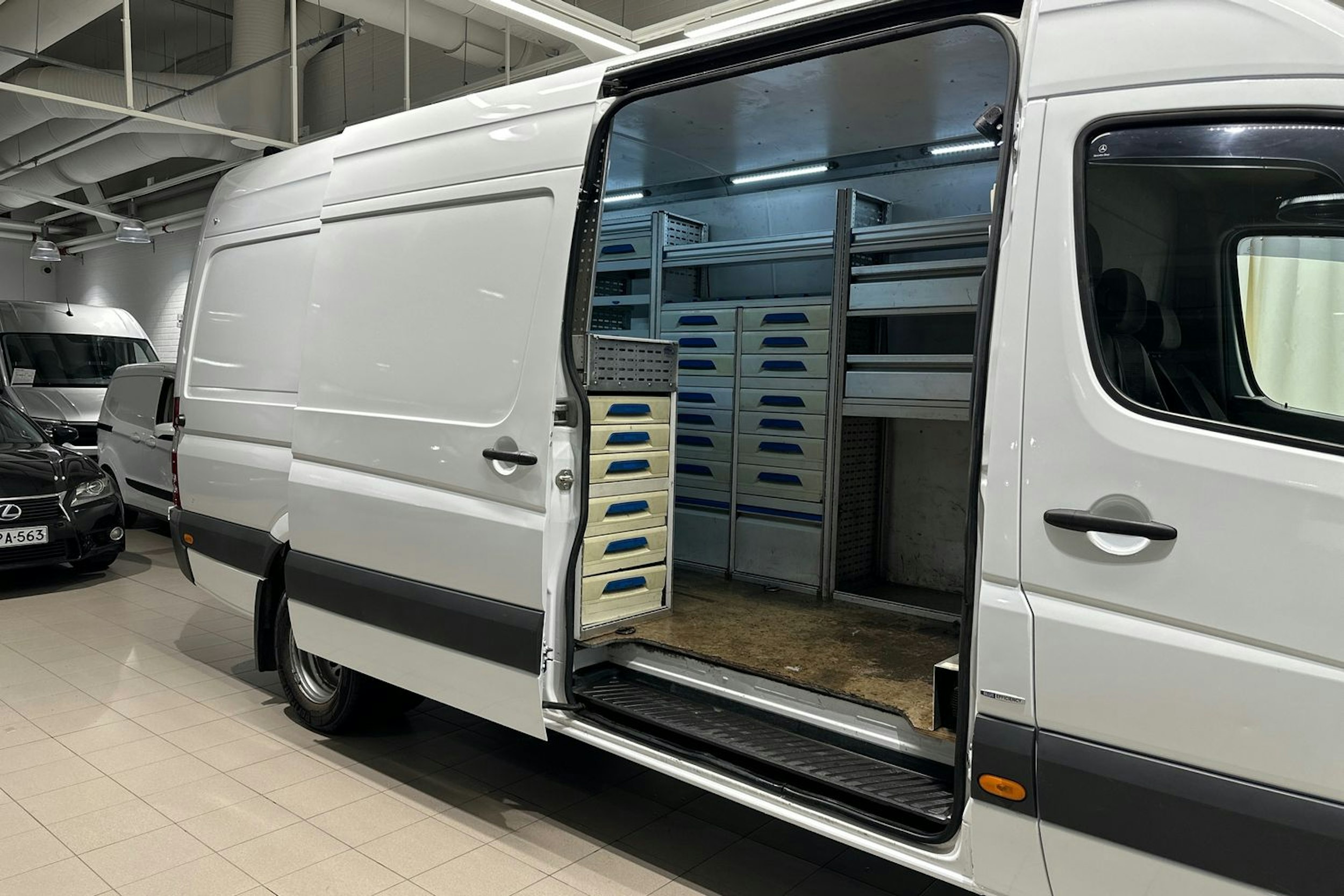valkoinen Mercedes-Benz Sprinter 2015 kuva 20.