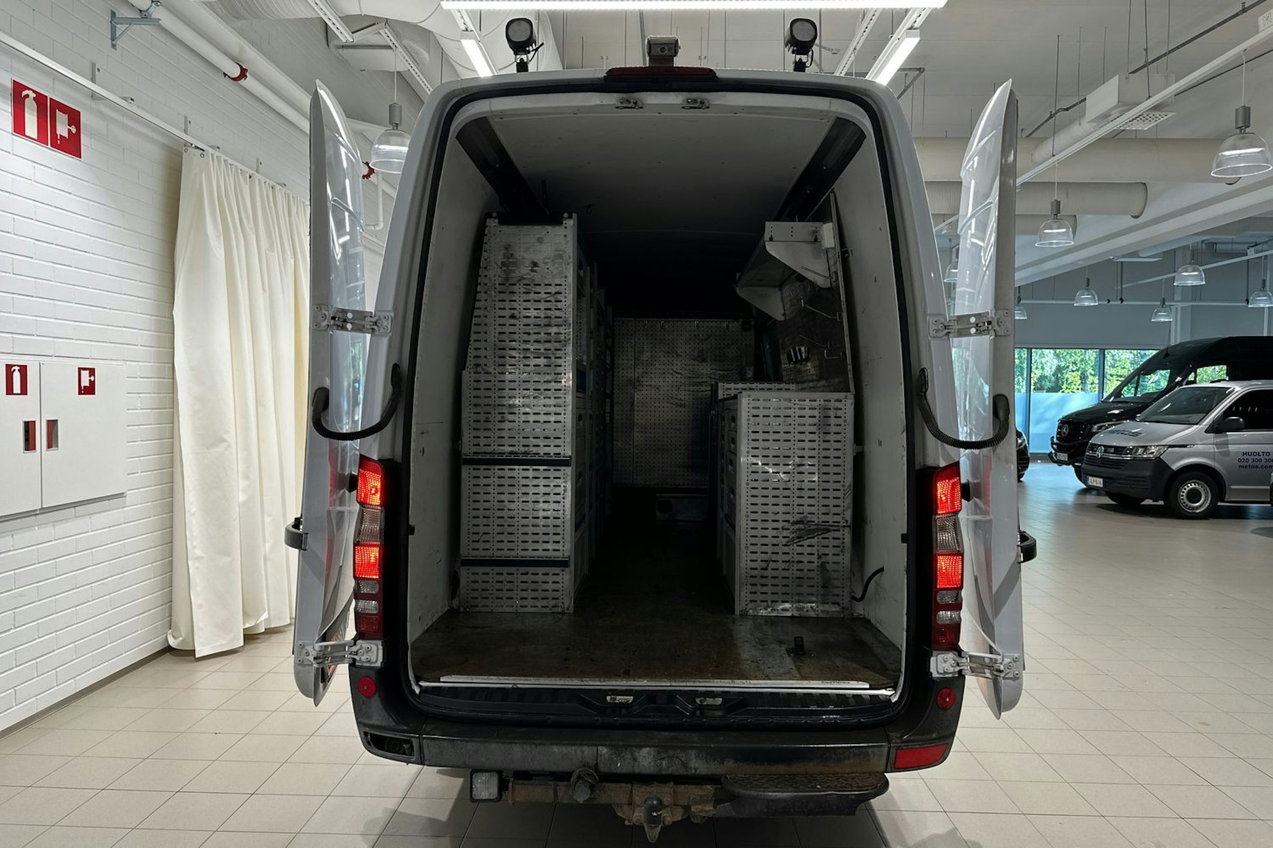 valkoinen Mercedes-Benz Sprinter 2015 kuva 26.