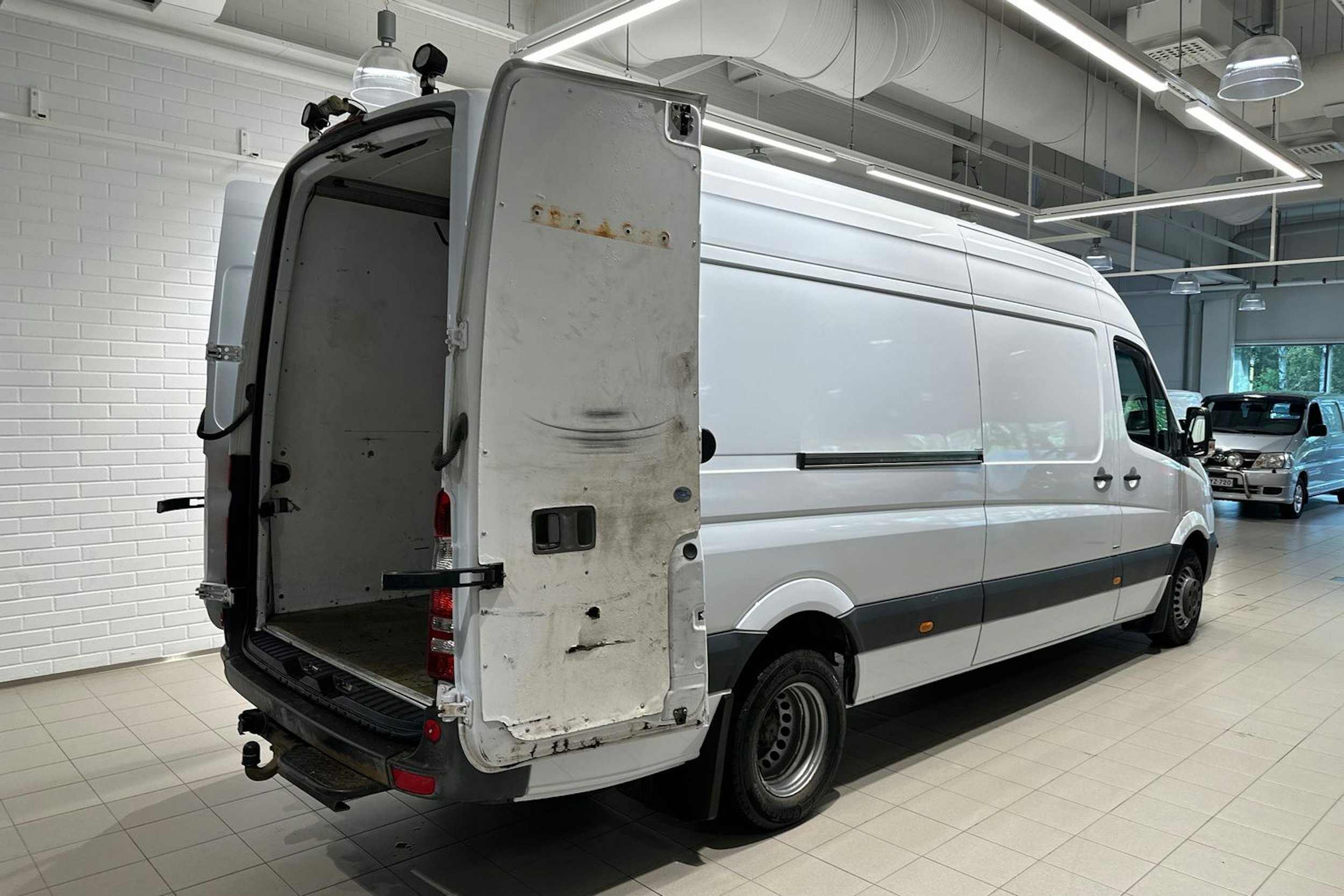 valkoinen Mercedes-Benz Sprinter 2015 kuva 30.