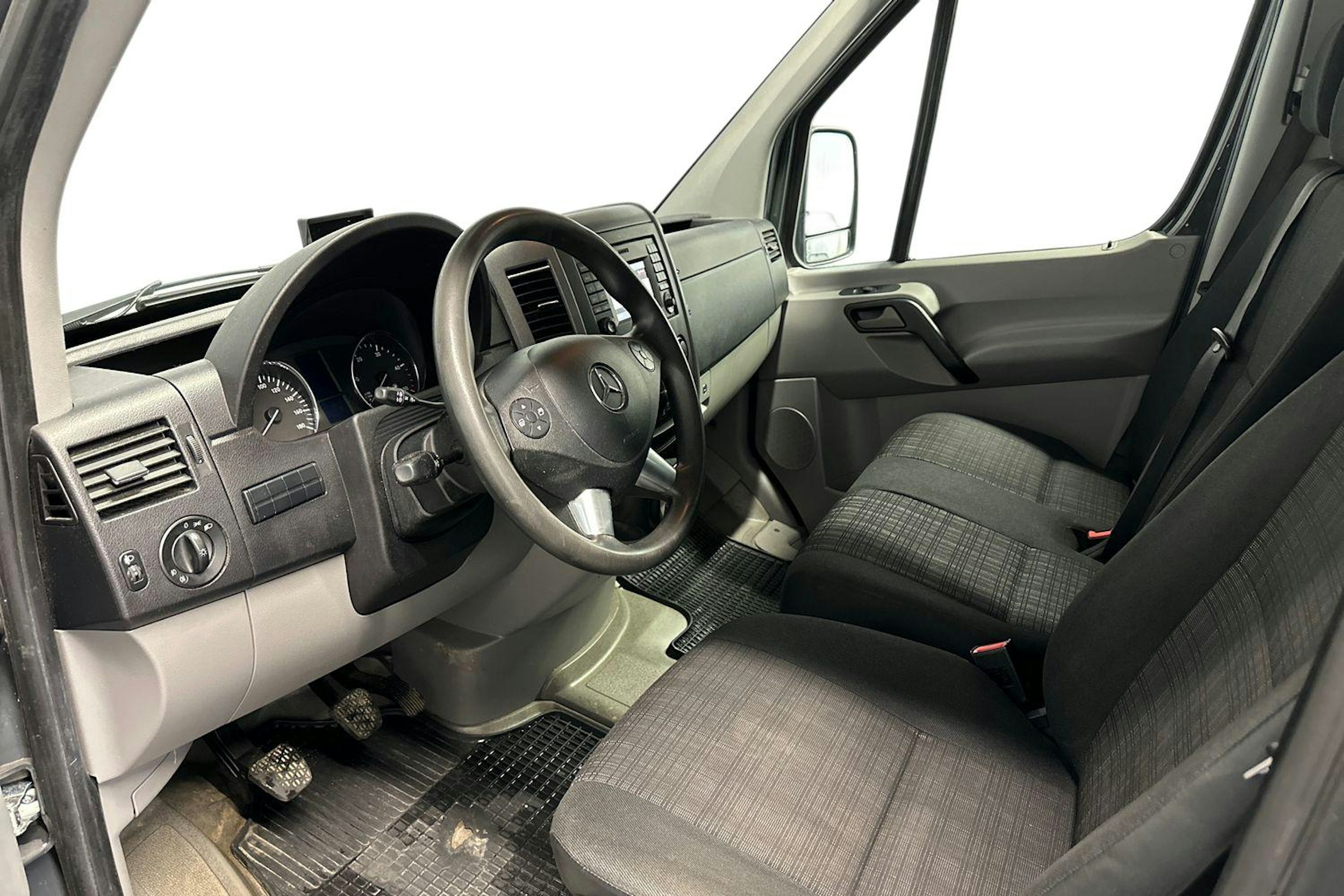 ruskea (beige) Mercedes-Benz Sprinter 2015 kuva 8.