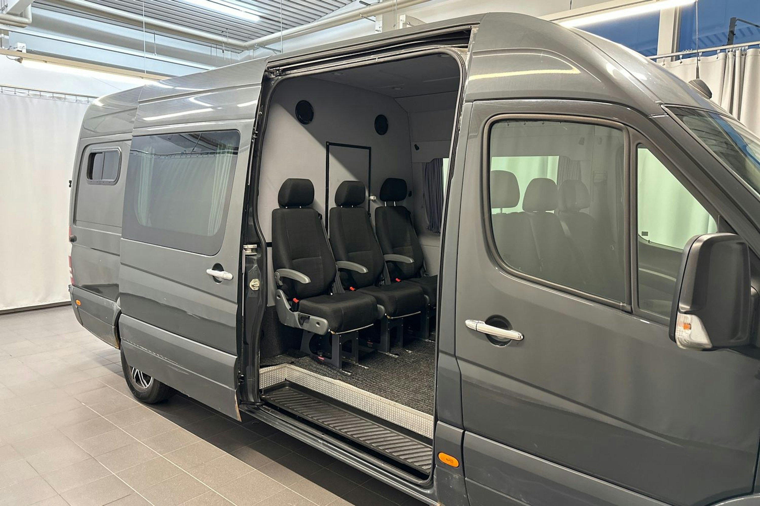 ruskea (beige) Mercedes-Benz Sprinter 2015 kuva 13.