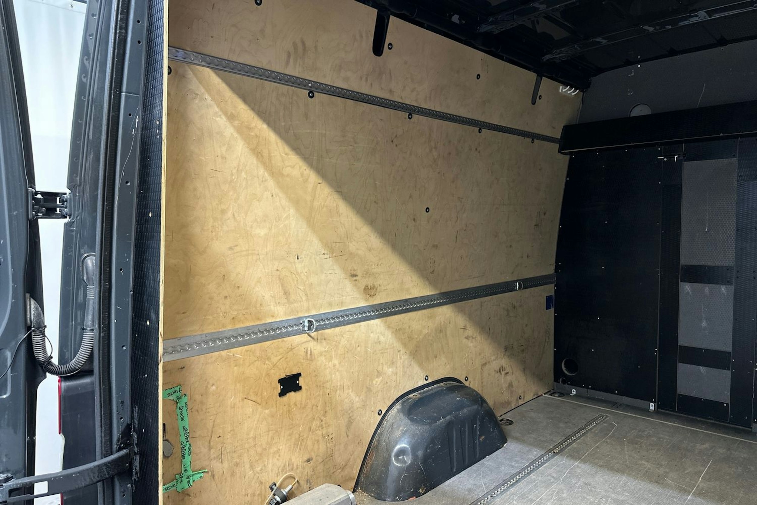 ruskea (beige) Mercedes-Benz Sprinter 2015 kuva 19.