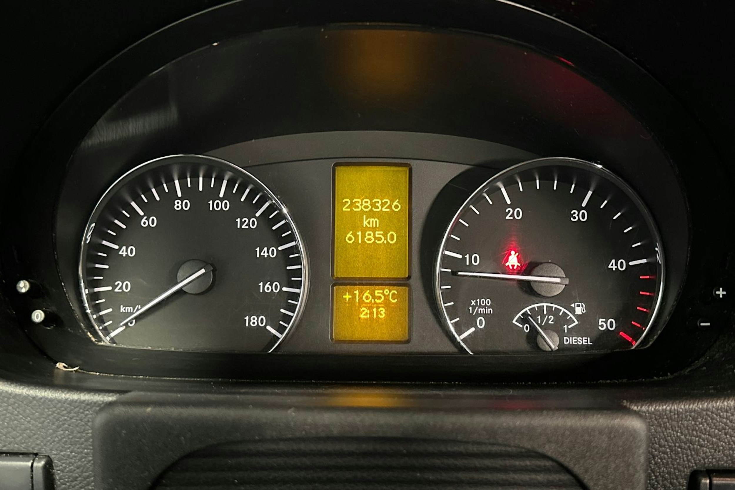 ruskea (beige) Mercedes-Benz Sprinter 2015 kuva 23.