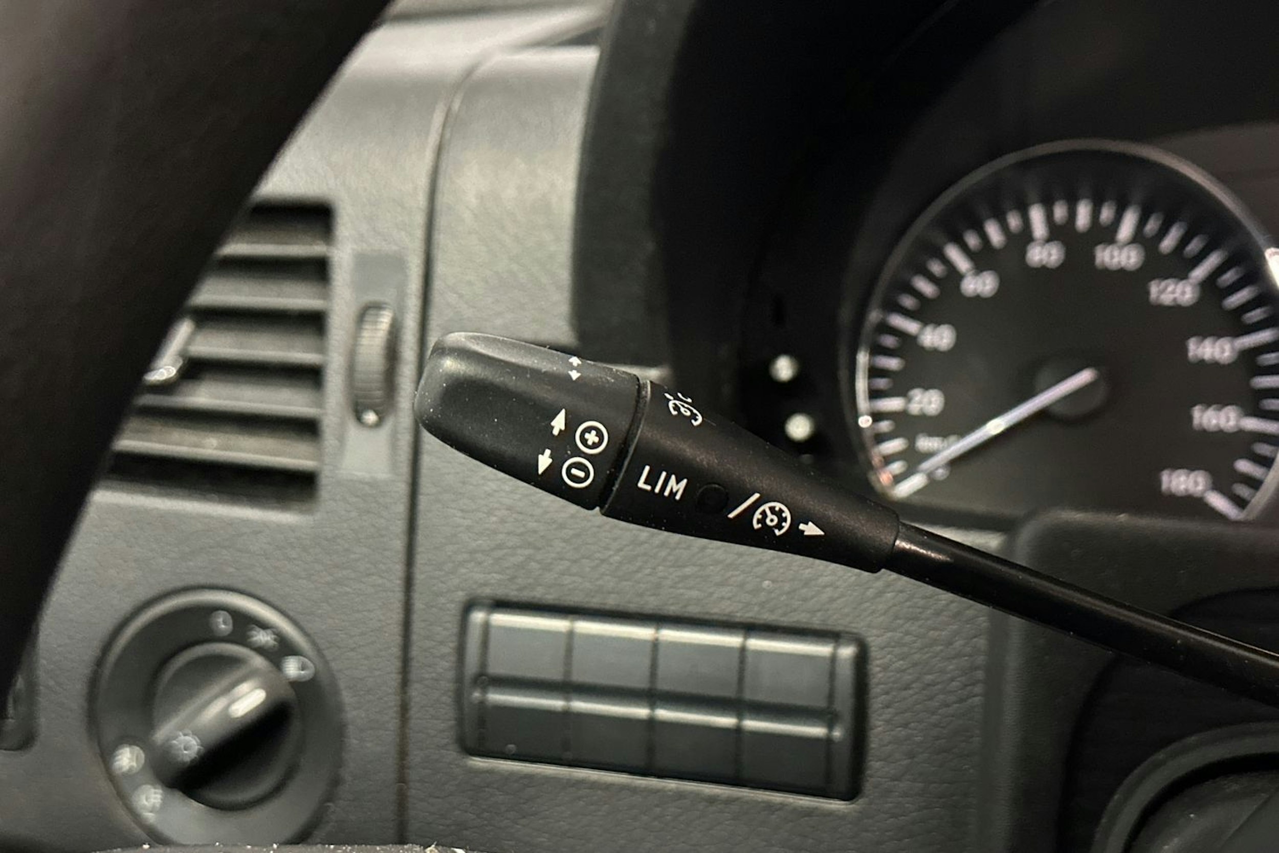 ruskea (beige) Mercedes-Benz Sprinter 2015 kuva 28.