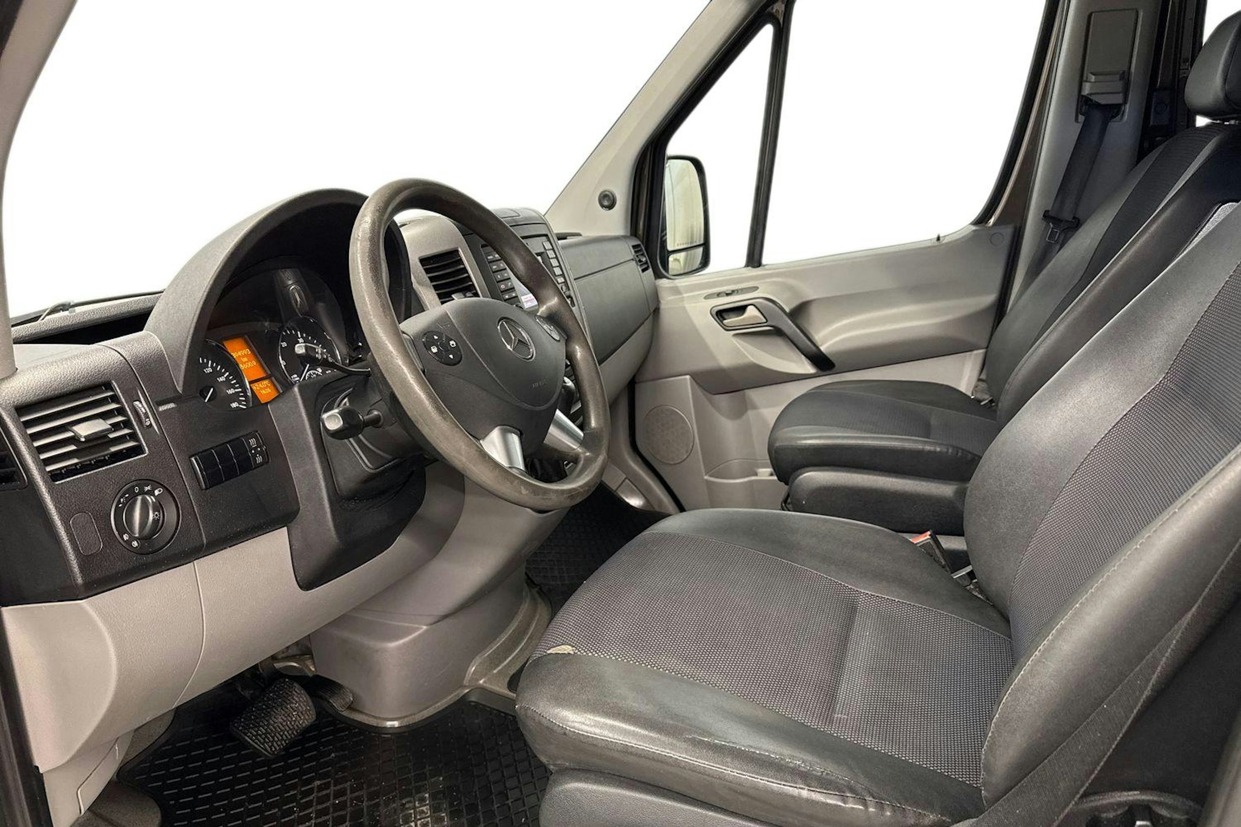 ruskea (beige) Mercedes-Benz Sprinter 2015 kuva 6.
