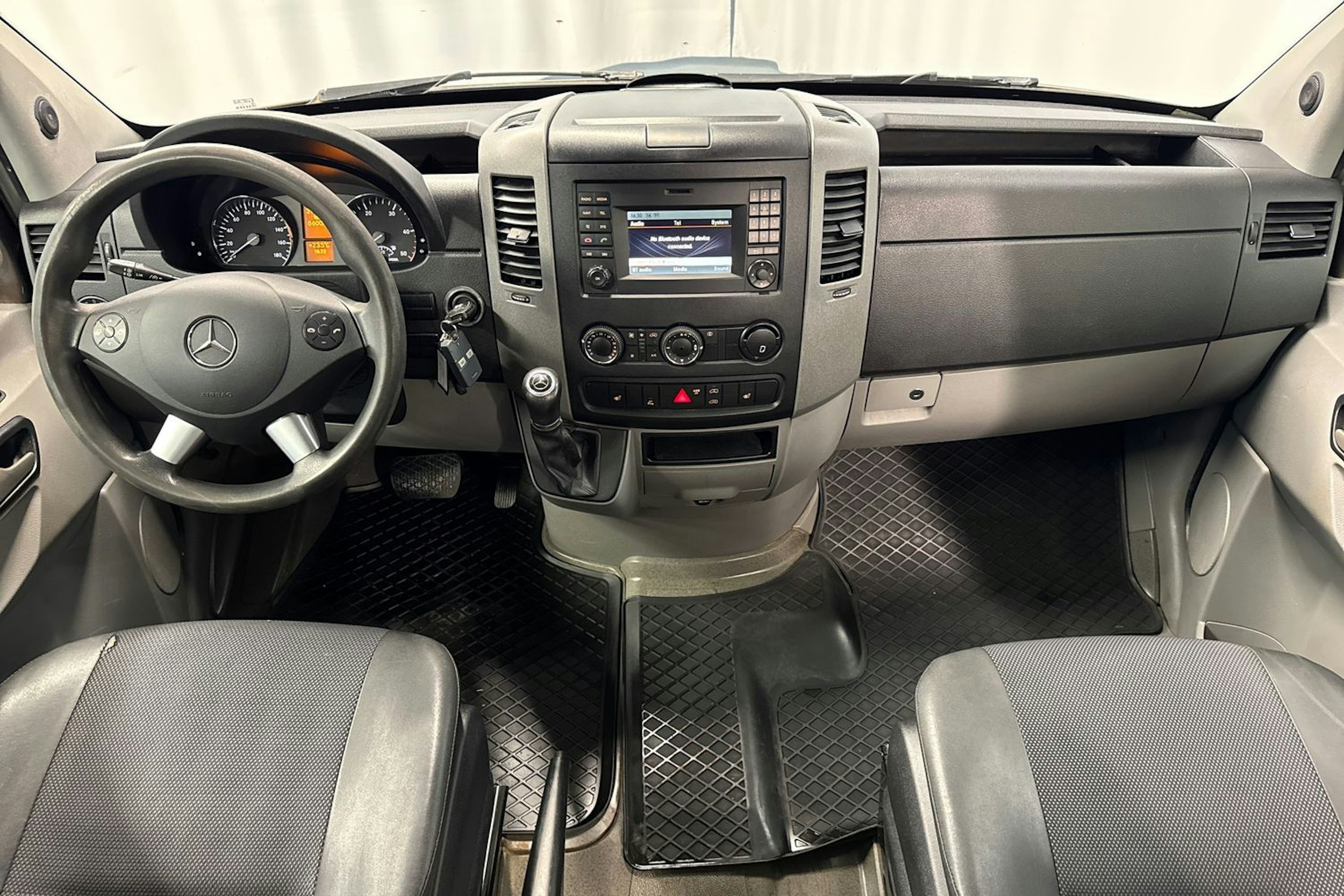 ruskea (beige) Mercedes-Benz Sprinter 2015 kuva 11.