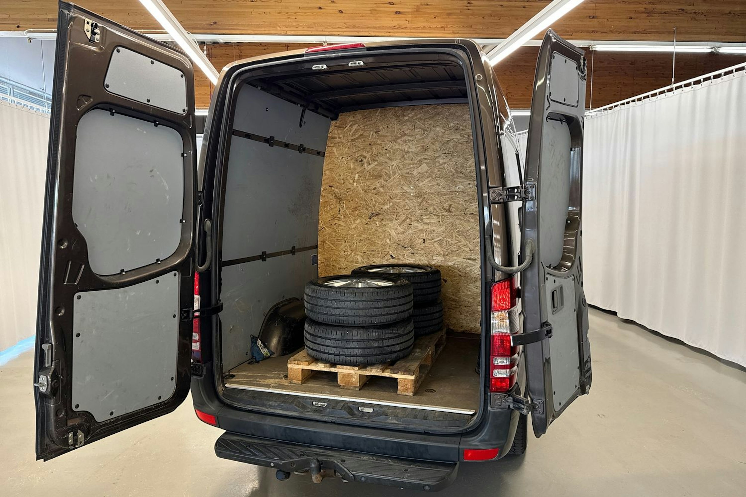 ruskea (beige) Mercedes-Benz Sprinter 2015 kuva 22.