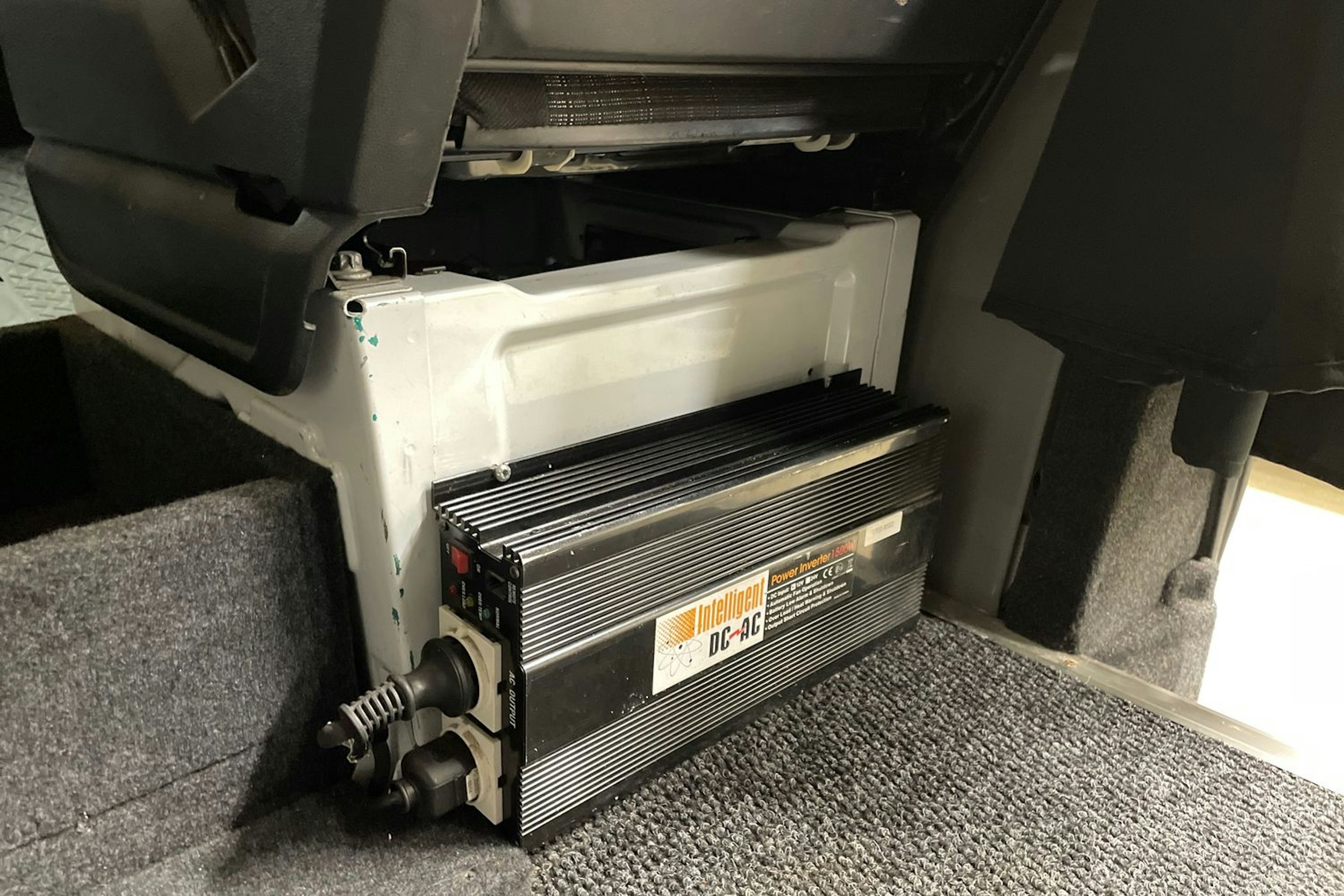 valkoinen Mercedes-Benz Sprinter 2015 kuva 19.