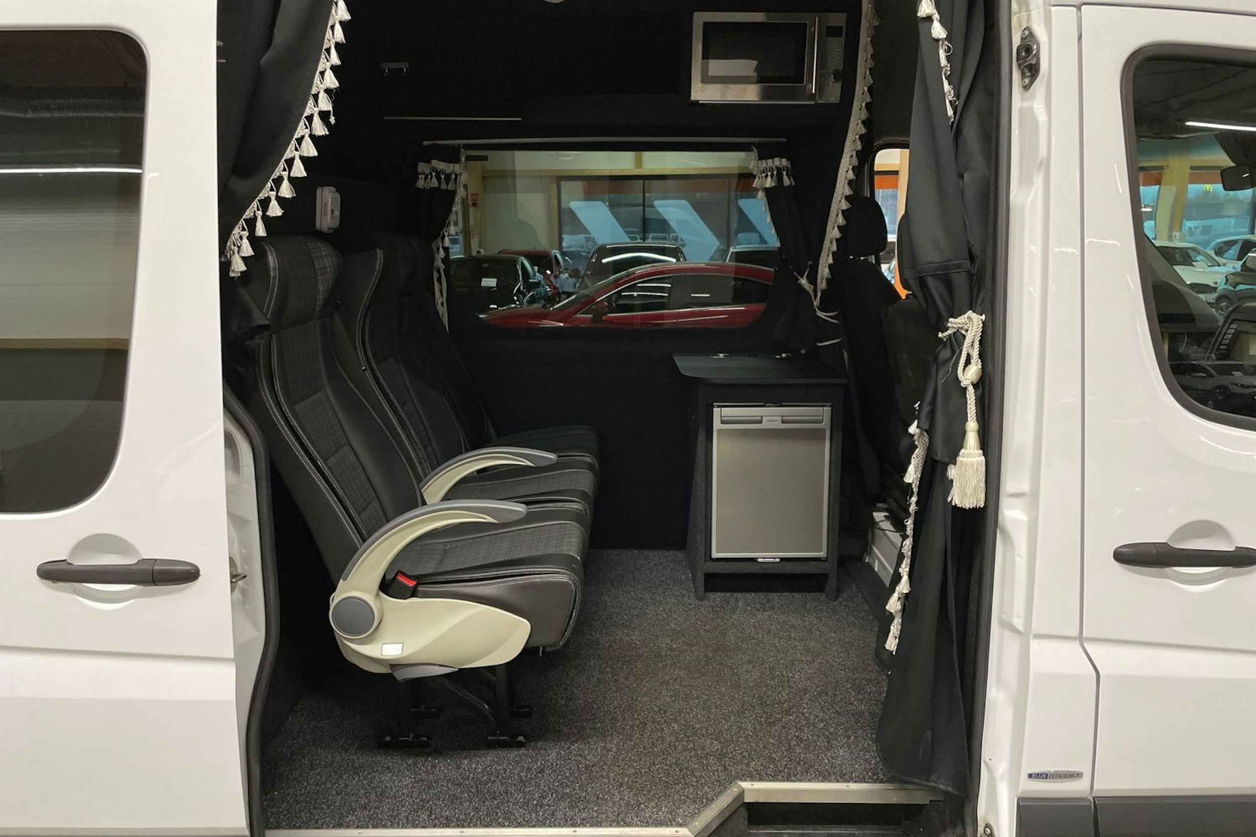 valkoinen Mercedes-Benz Sprinter 2015 kuva 27.