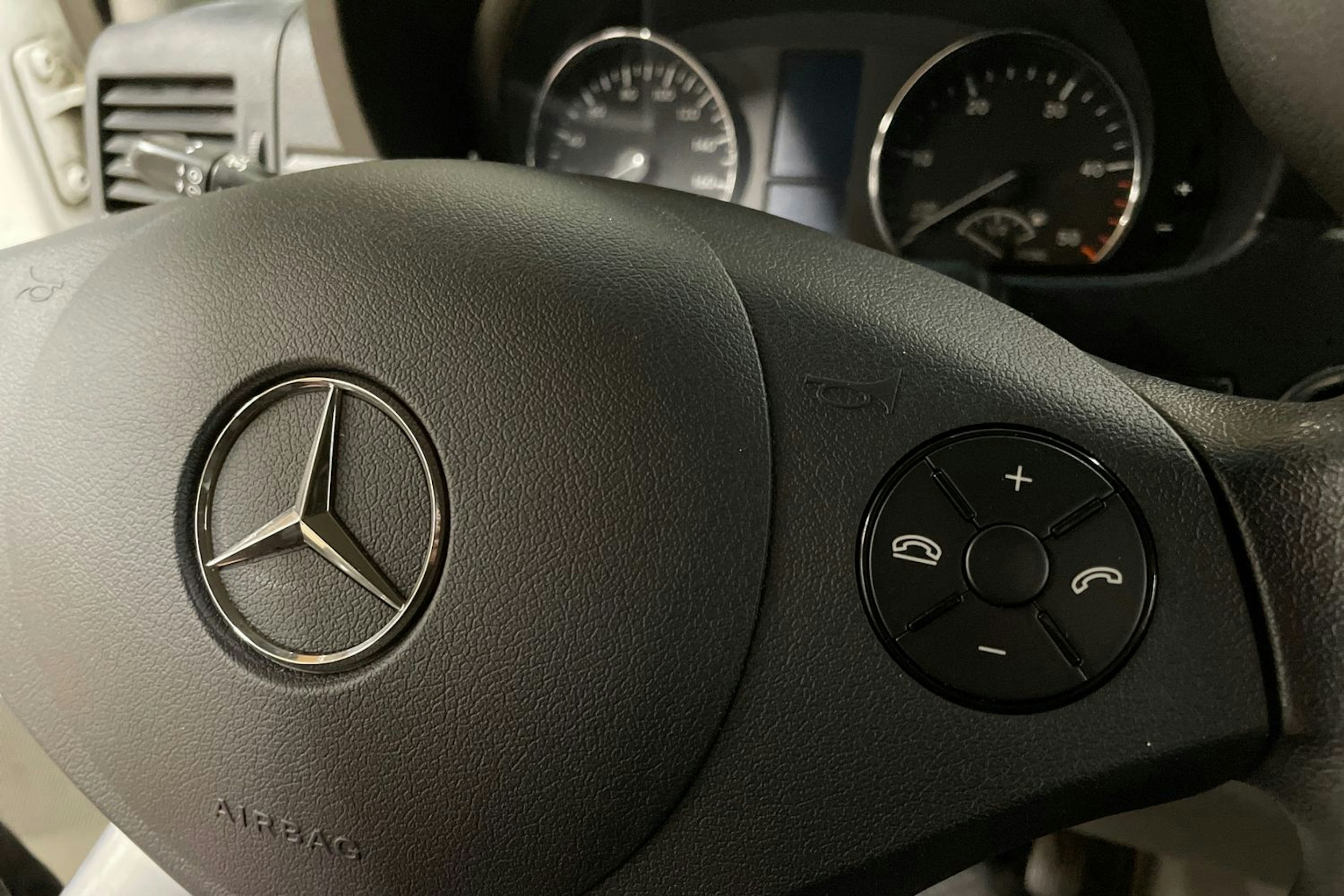 valkoinen Mercedes-Benz Sprinter 2015 kuva 38.