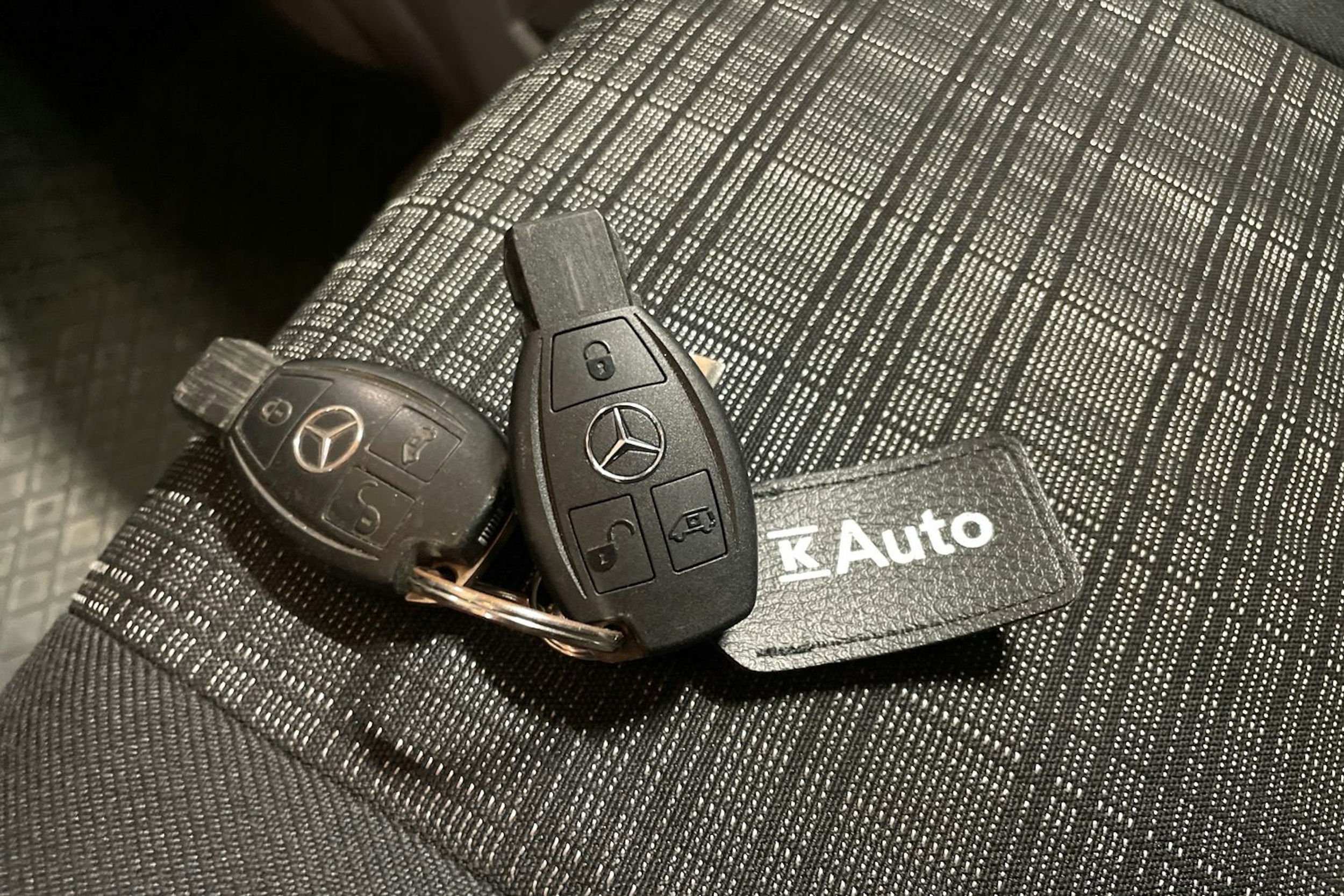 valkoinen Mercedes-Benz Sprinter 2015 kuva 39.