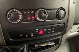 valkoinen Mercedes-Benz Sprinter 2015 kuva 40.