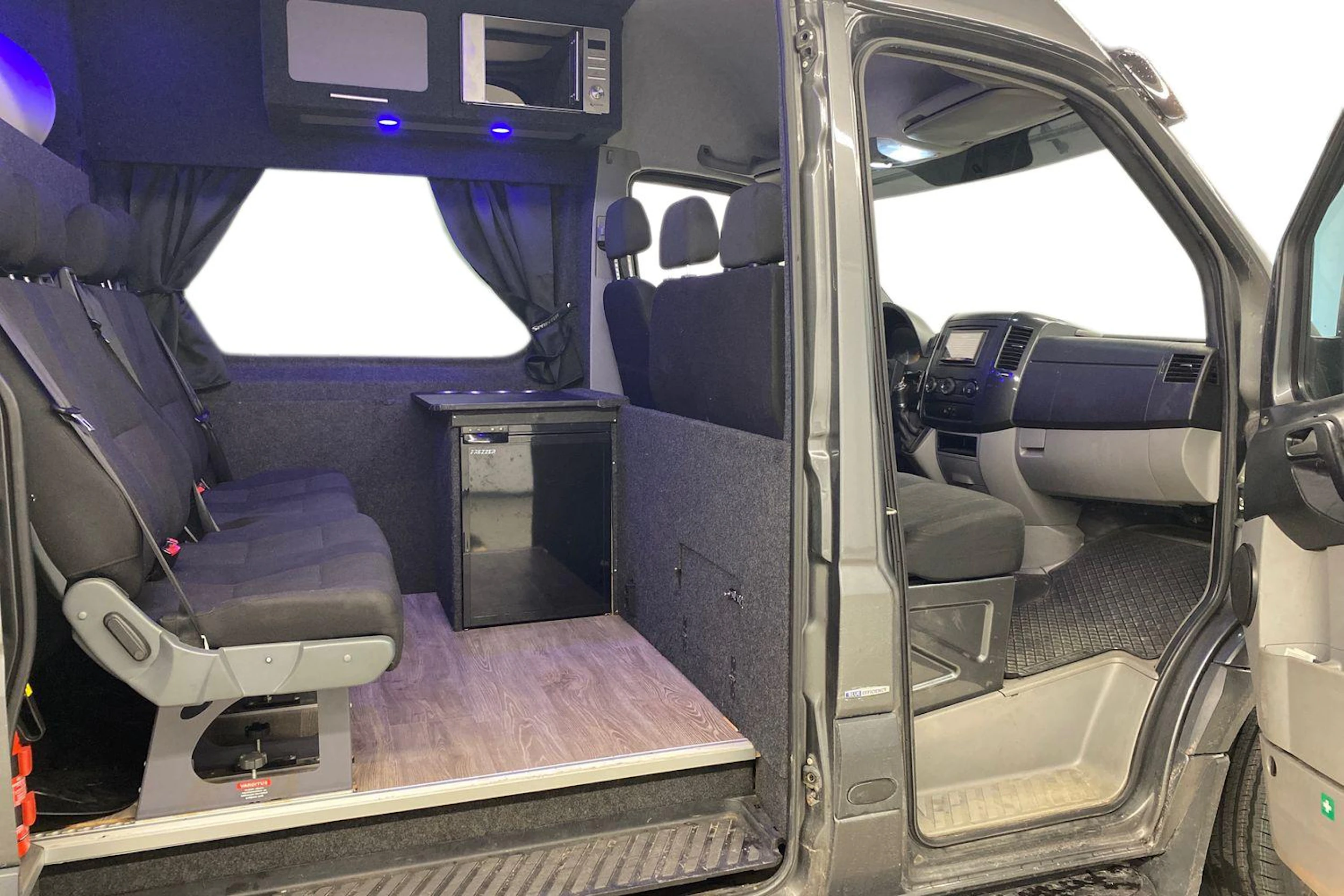 harmaa Mercedes-Benz Sprinter 2015 kuva 3.