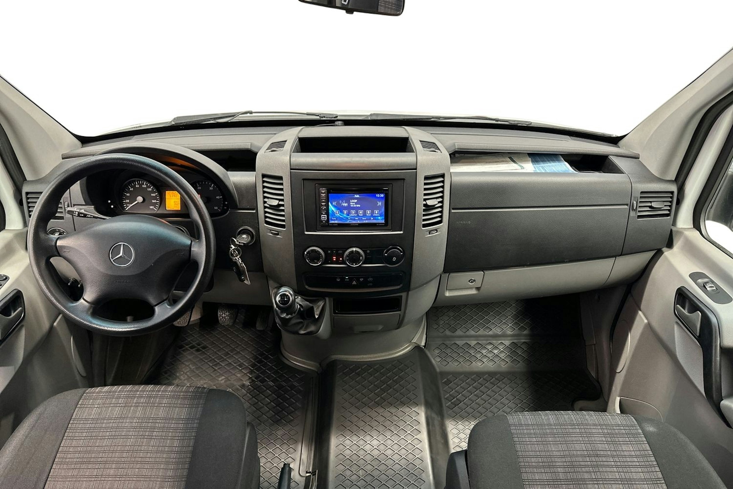 valkoinen Mercedes-Benz Sprinter 2015 kuva 7.