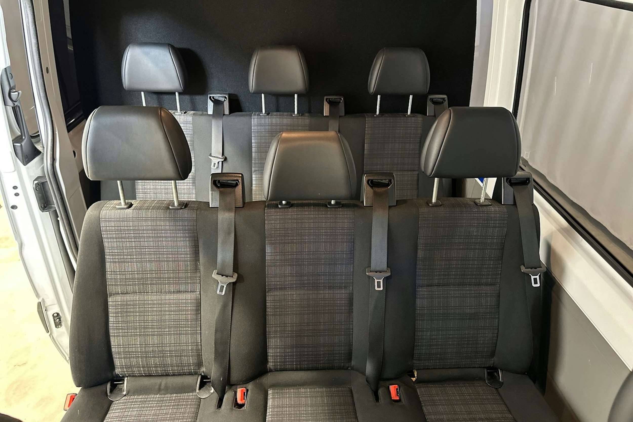 valkoinen Mercedes-Benz Sprinter 2015 kuva 11.