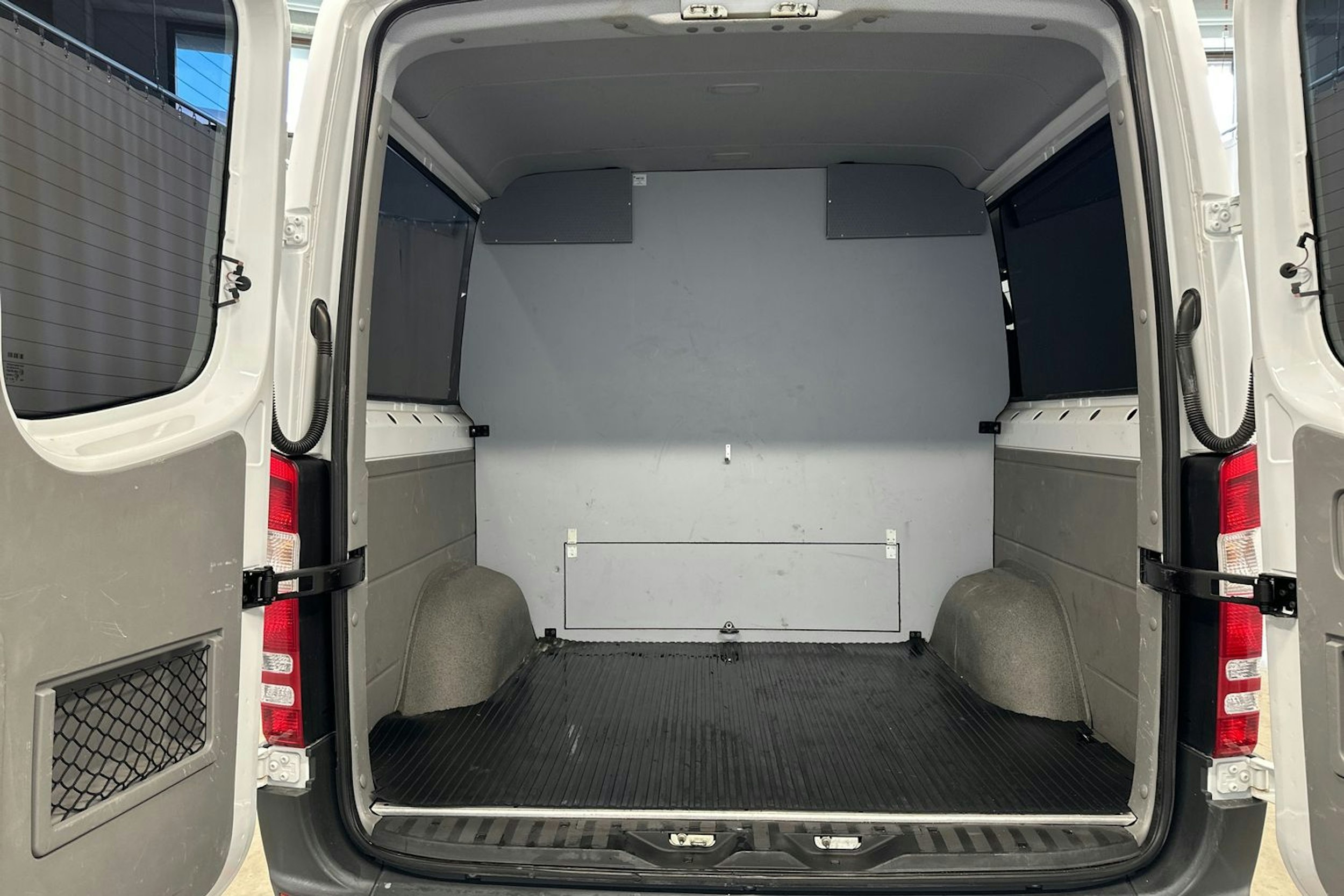 valkoinen Mercedes-Benz Sprinter 2015 kuva 17.