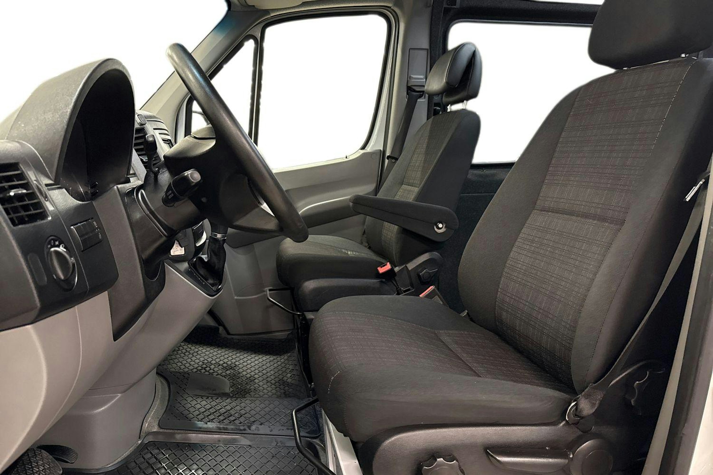 valkoinen Mercedes-Benz Sprinter 2016 kuva 6.