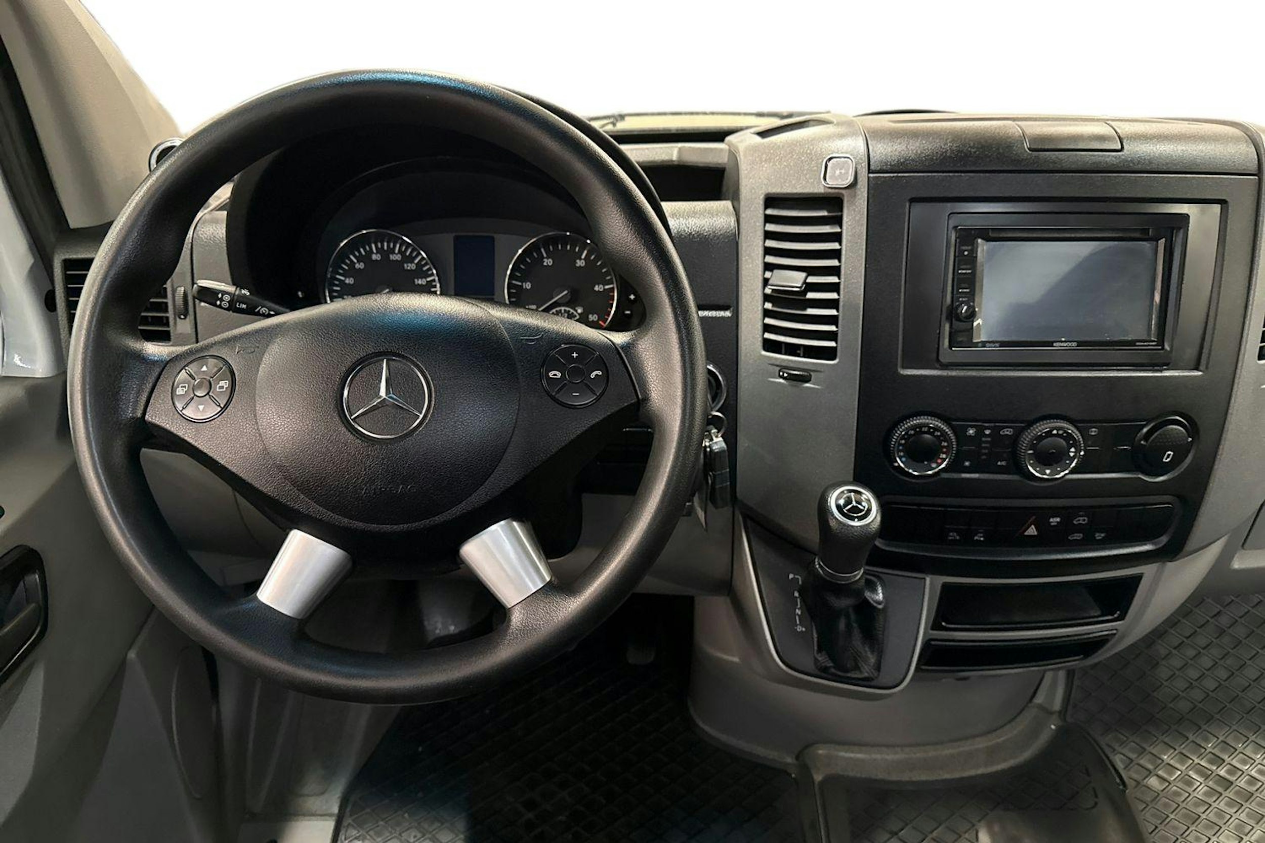 valkoinen Mercedes-Benz Sprinter 2016 kuva 7.