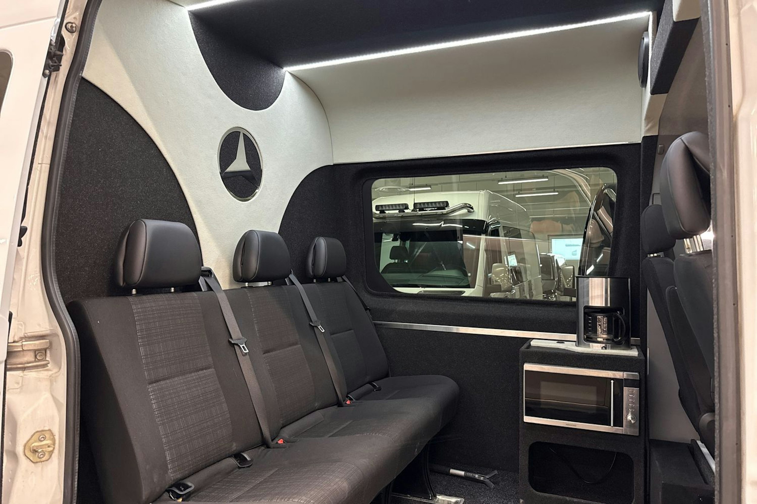 valkoinen Mercedes-Benz Sprinter 2016 kuva 10.