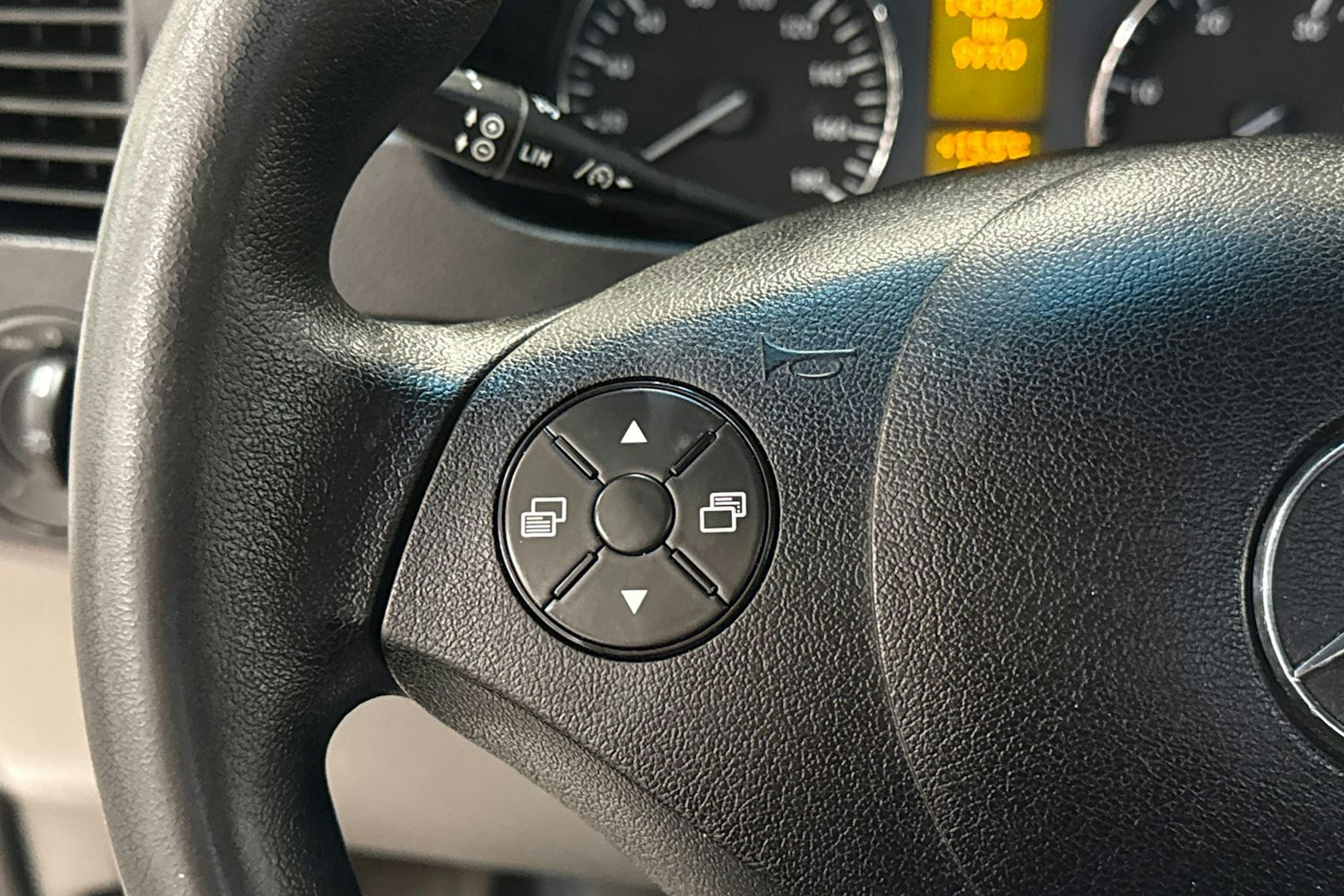 valkoinen Mercedes-Benz Sprinter 2016 kuva 13.