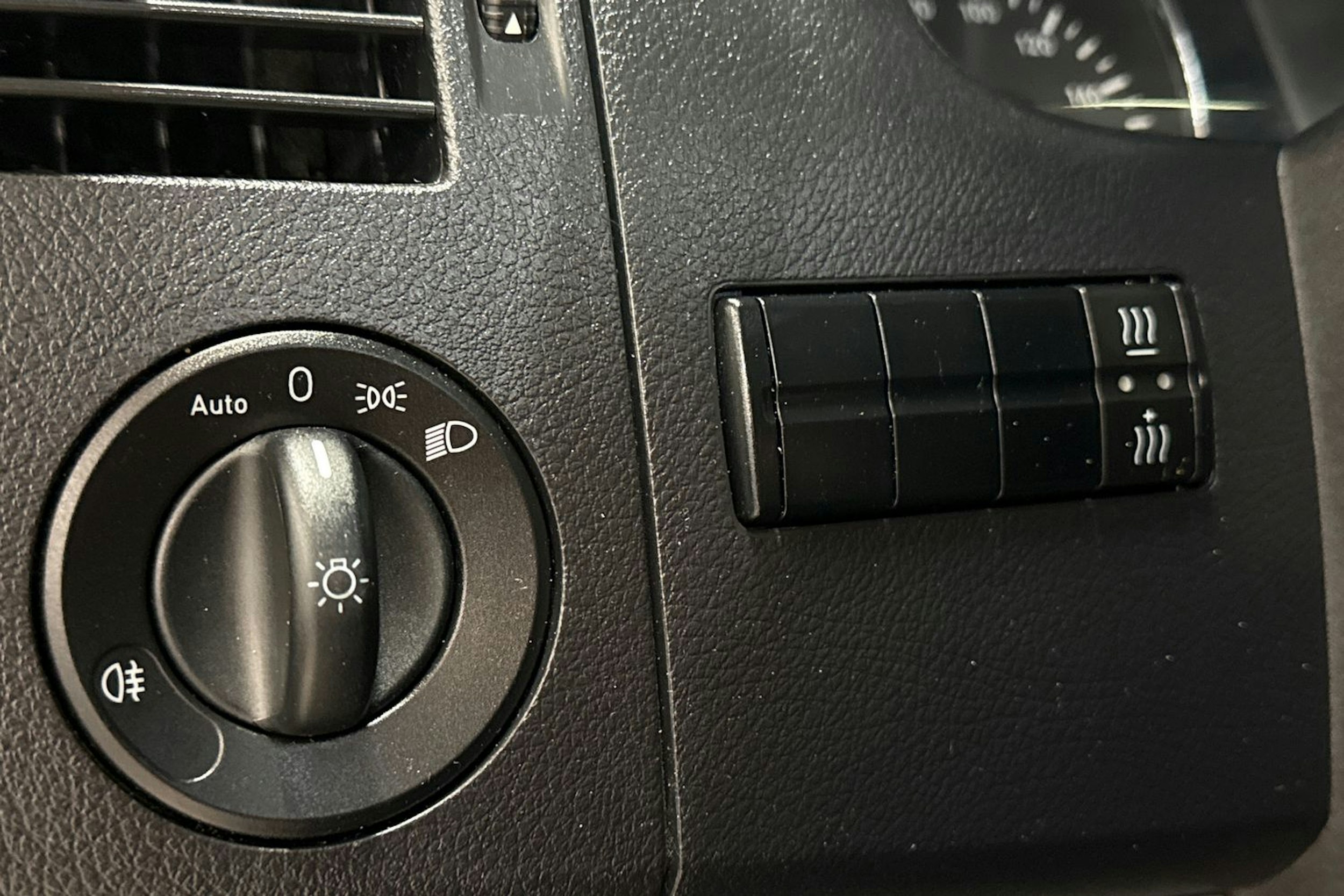 valkoinen Mercedes-Benz Sprinter 2016 kuva 16.