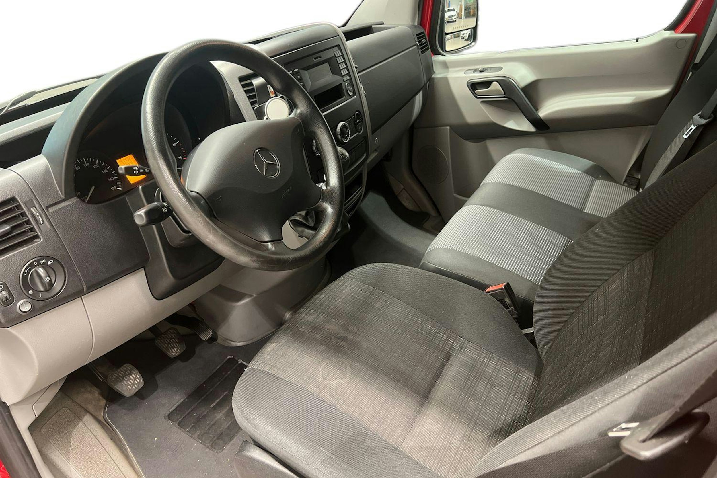 musta Mercedes-Benz Sprinter 2016 kuva 7.