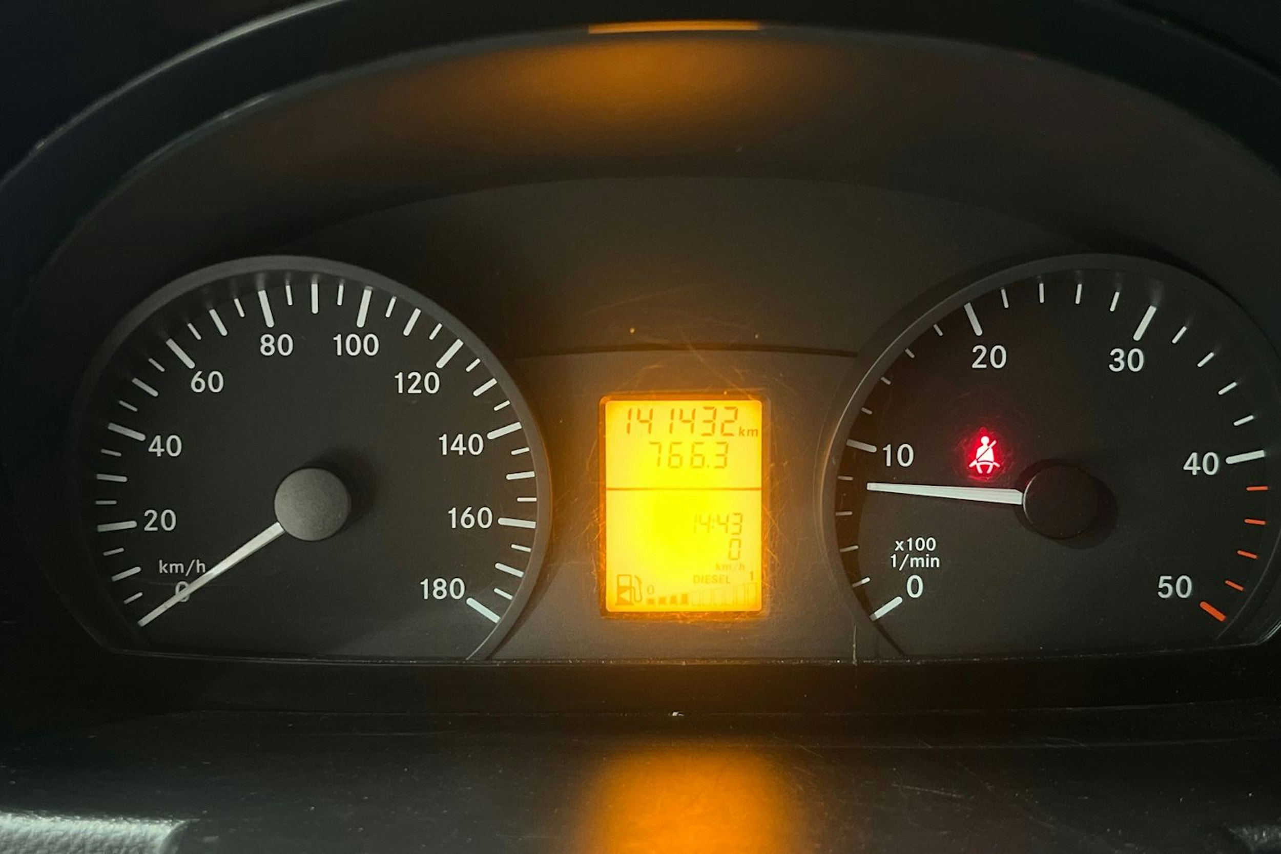 musta Mercedes-Benz Sprinter 2016 kuva 13.