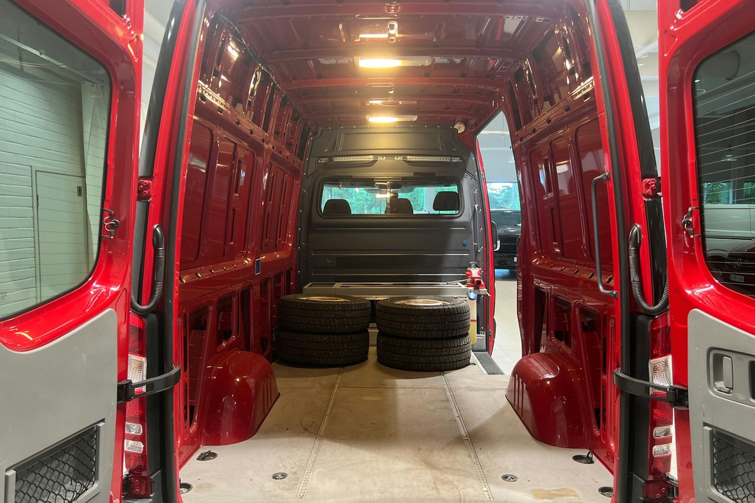 musta Mercedes-Benz Sprinter 2016 kuva 18.