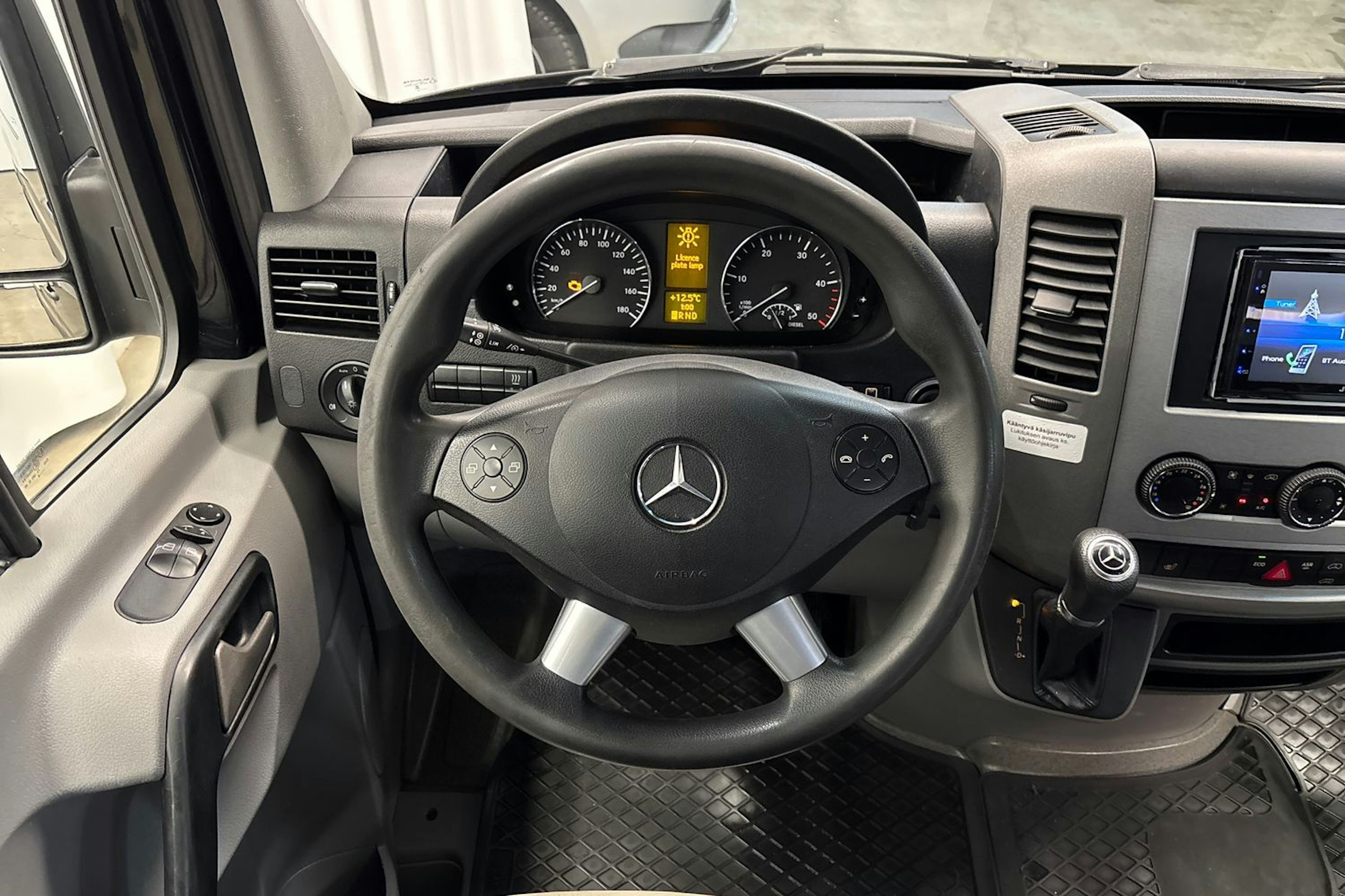 musta Mercedes-Benz Sprinter 2016 kuva 14.