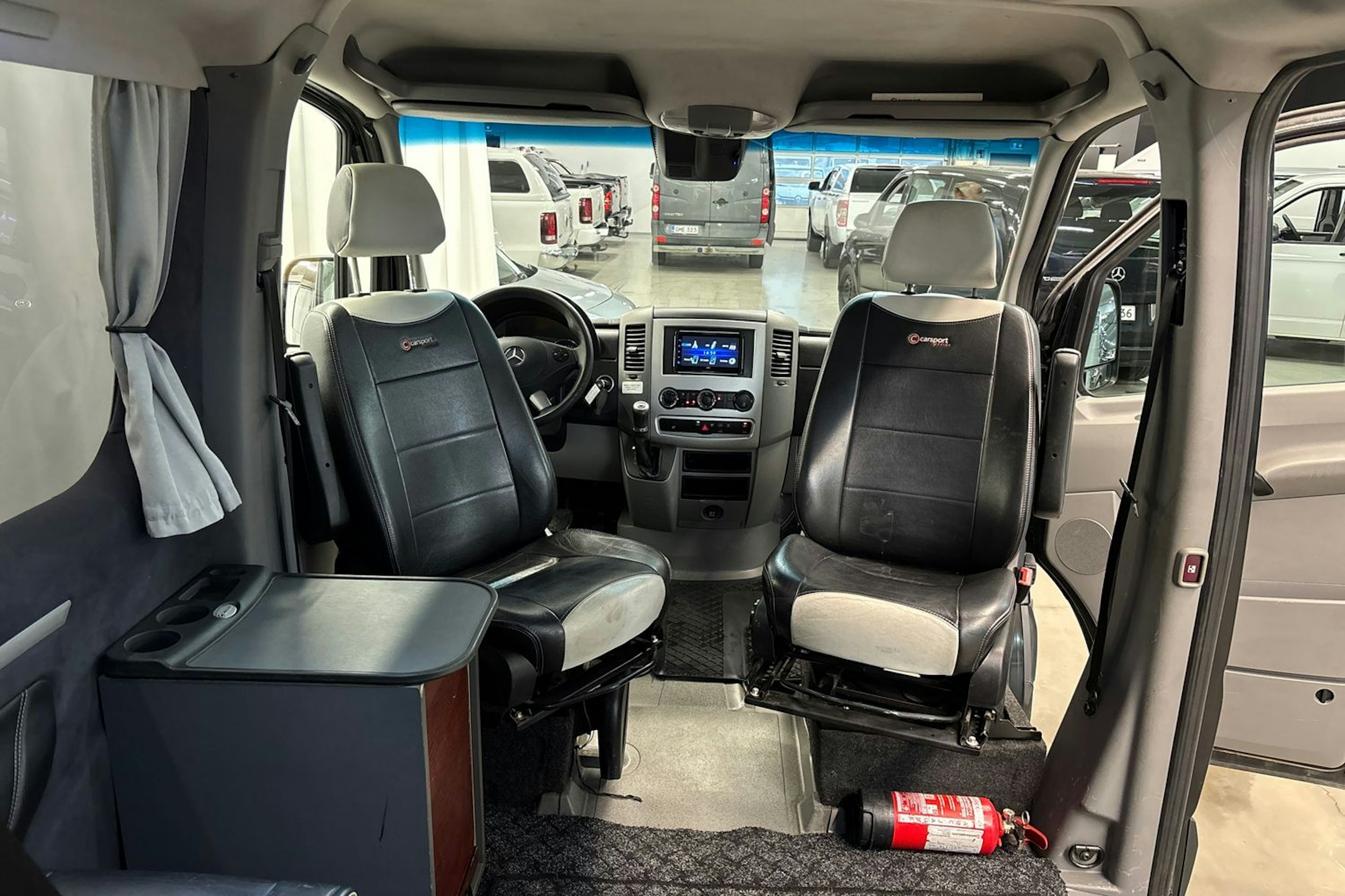 musta Mercedes-Benz Sprinter 2016 kuva 20.