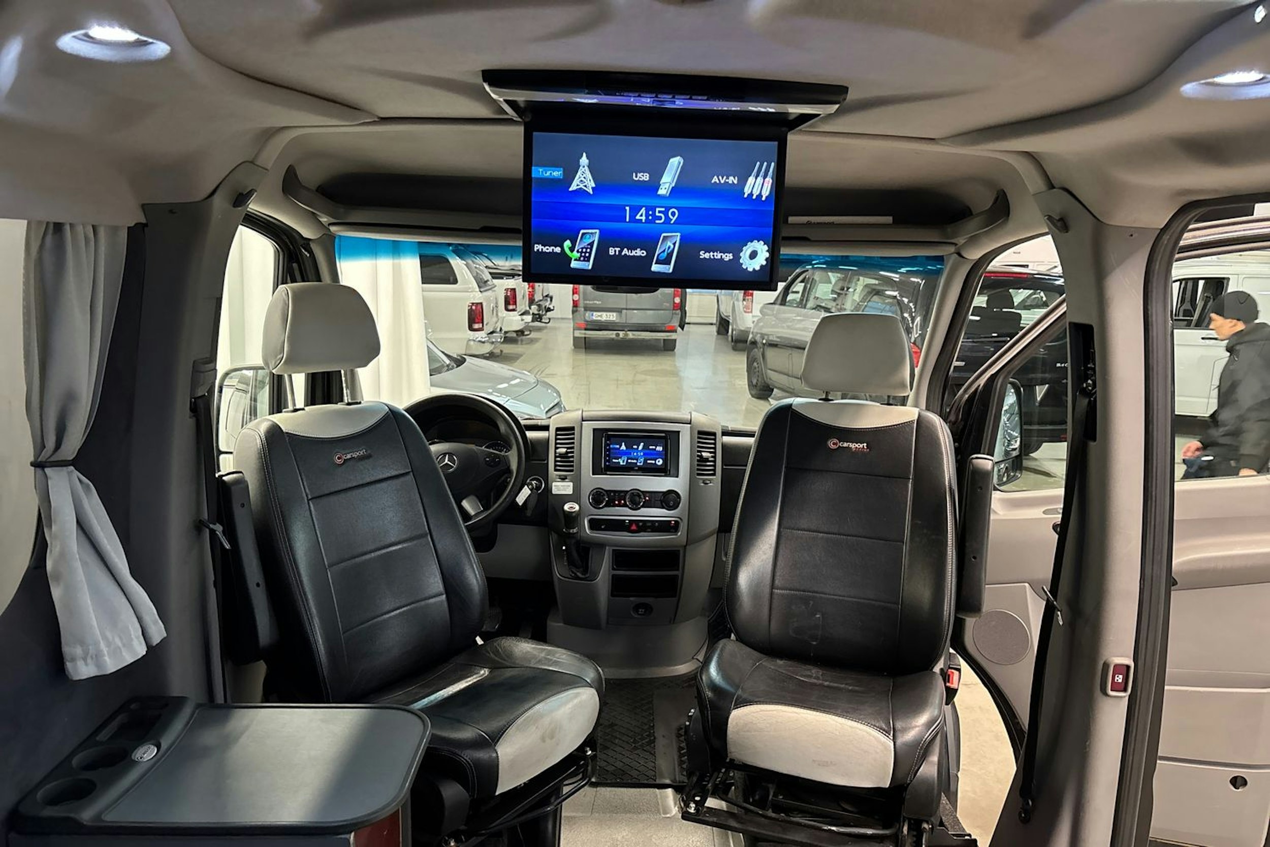 musta Mercedes-Benz Sprinter 2016 kuva 21.