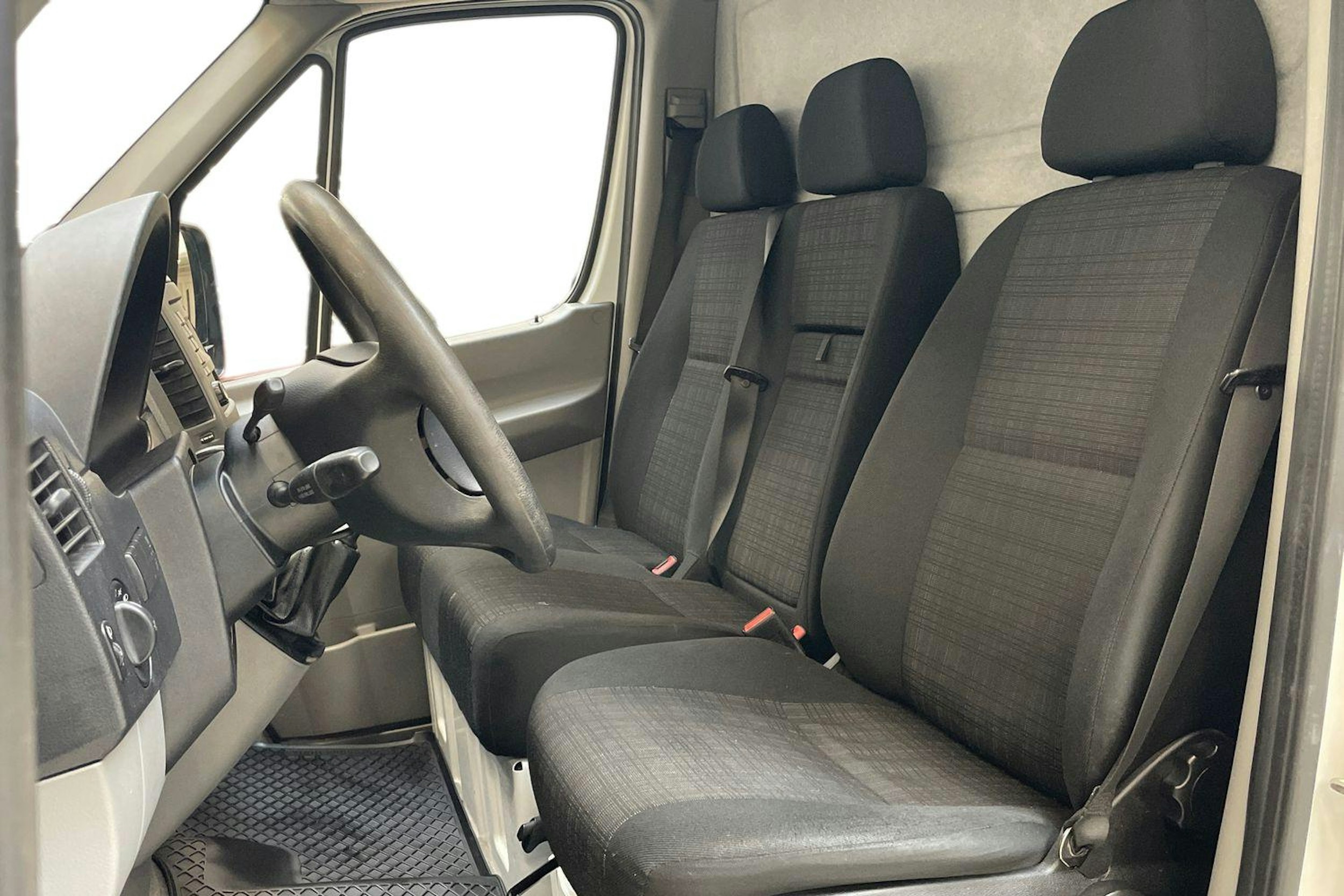 valkoinen Mercedes-Benz Sprinter 2016 kuva 9.