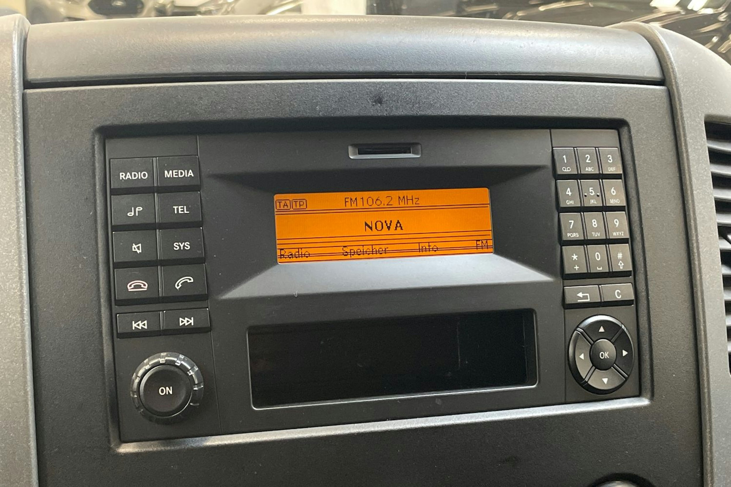 valkoinen Mercedes-Benz Sprinter 2016 kuva 17.